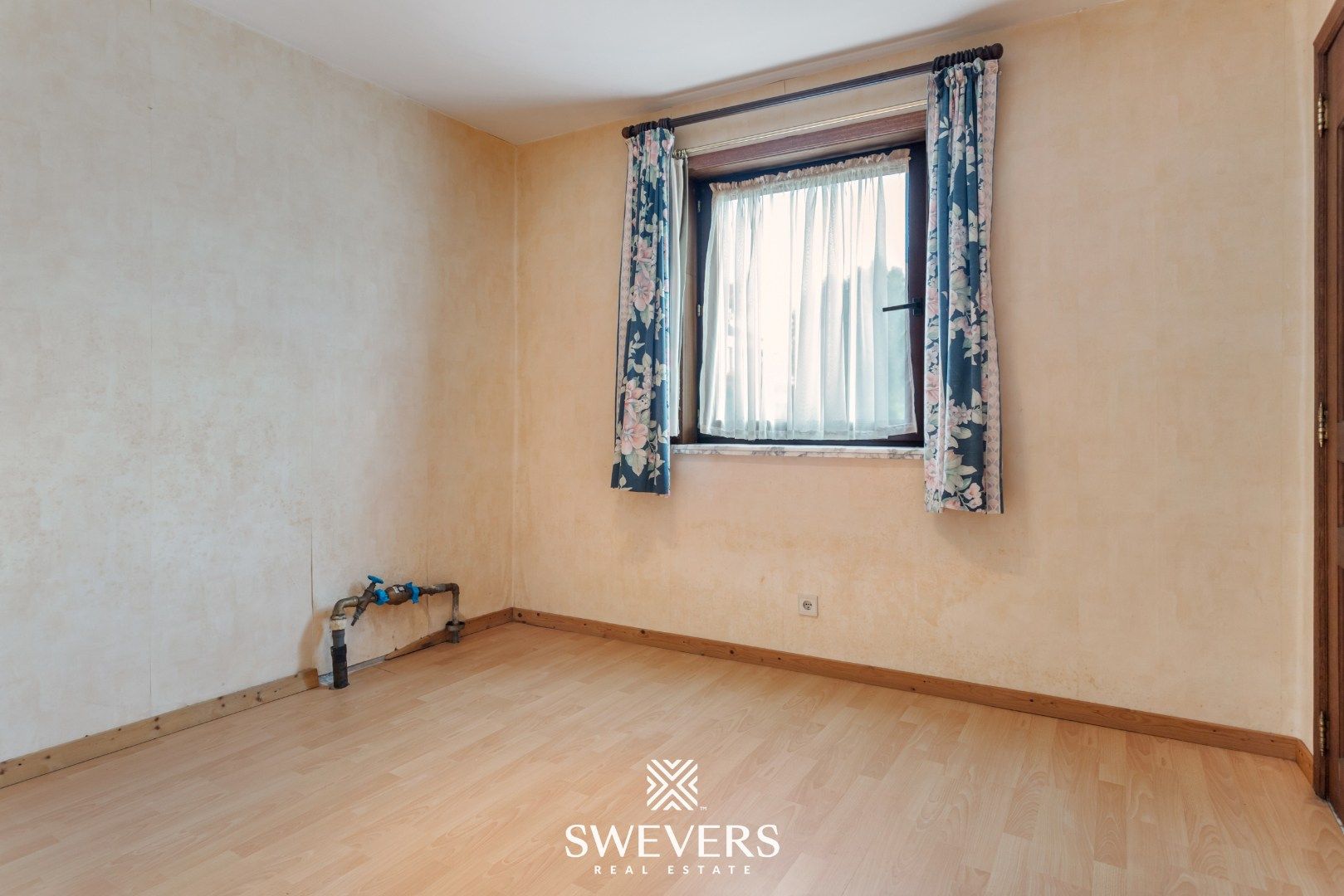 Te renoveren woning met veel potentieel op toplocatie te Diepenbeek foto 21