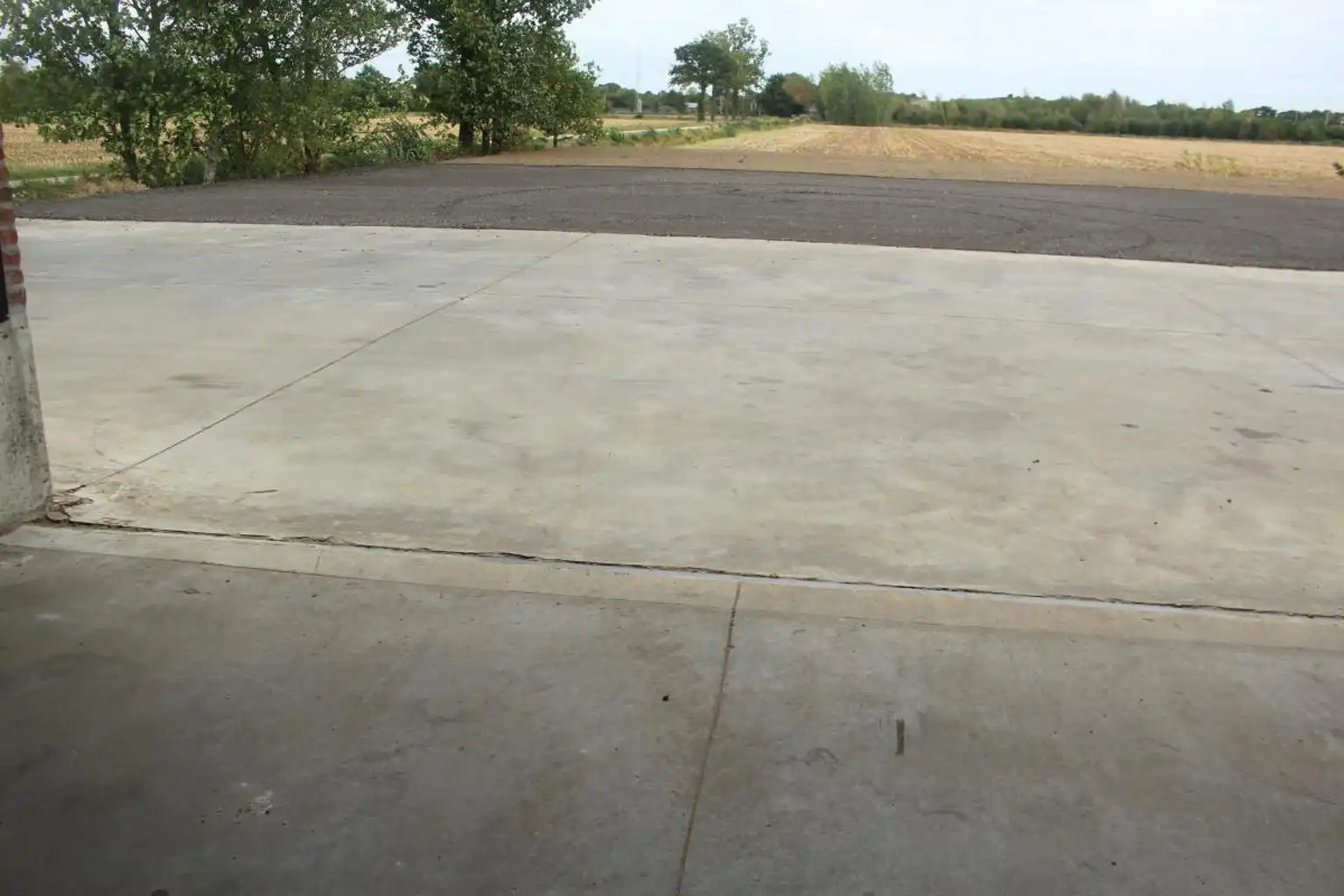 Opslagloods met buitenplein foto 10