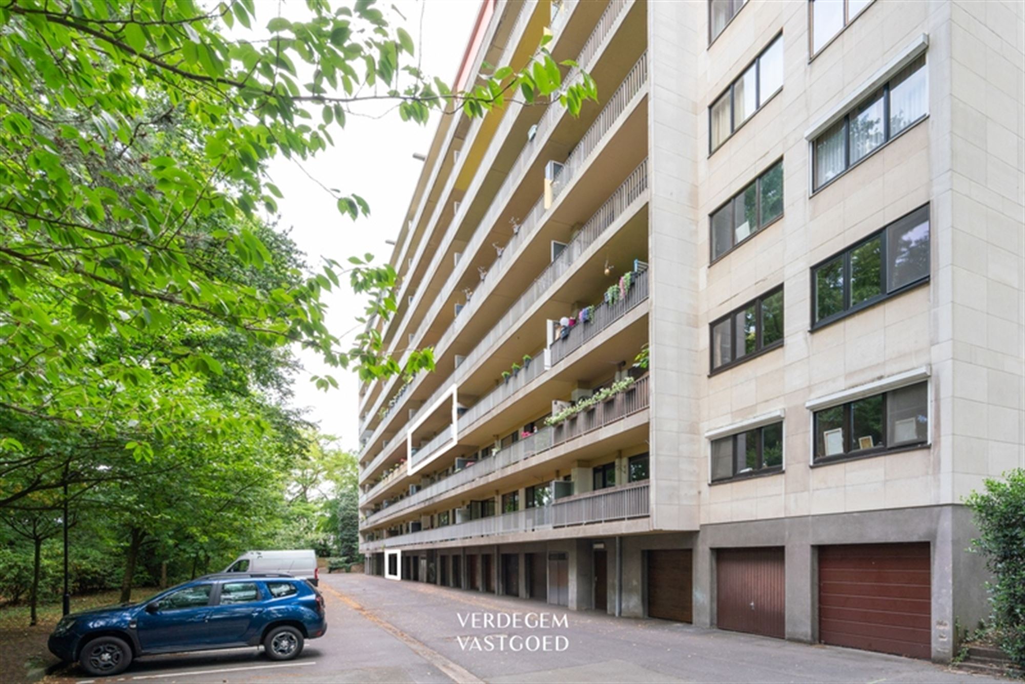Rustig en groen gelegen appartement met 2 slaapkamers en garage foto 12