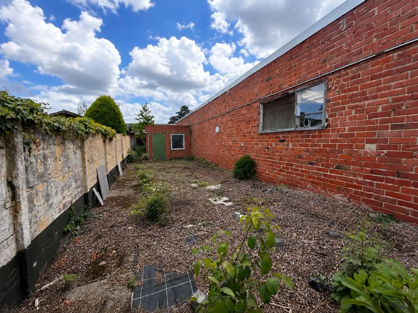 Ruim volume pal in het centrum met tuin en garage foto 17