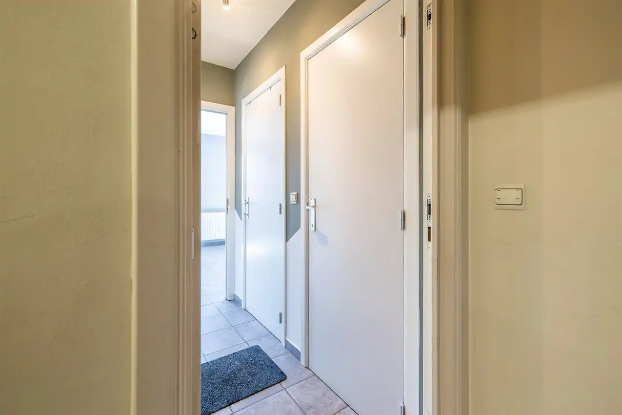 Duplex met twee slaapkamers en autostaanplaats op rustige locatie foto 2