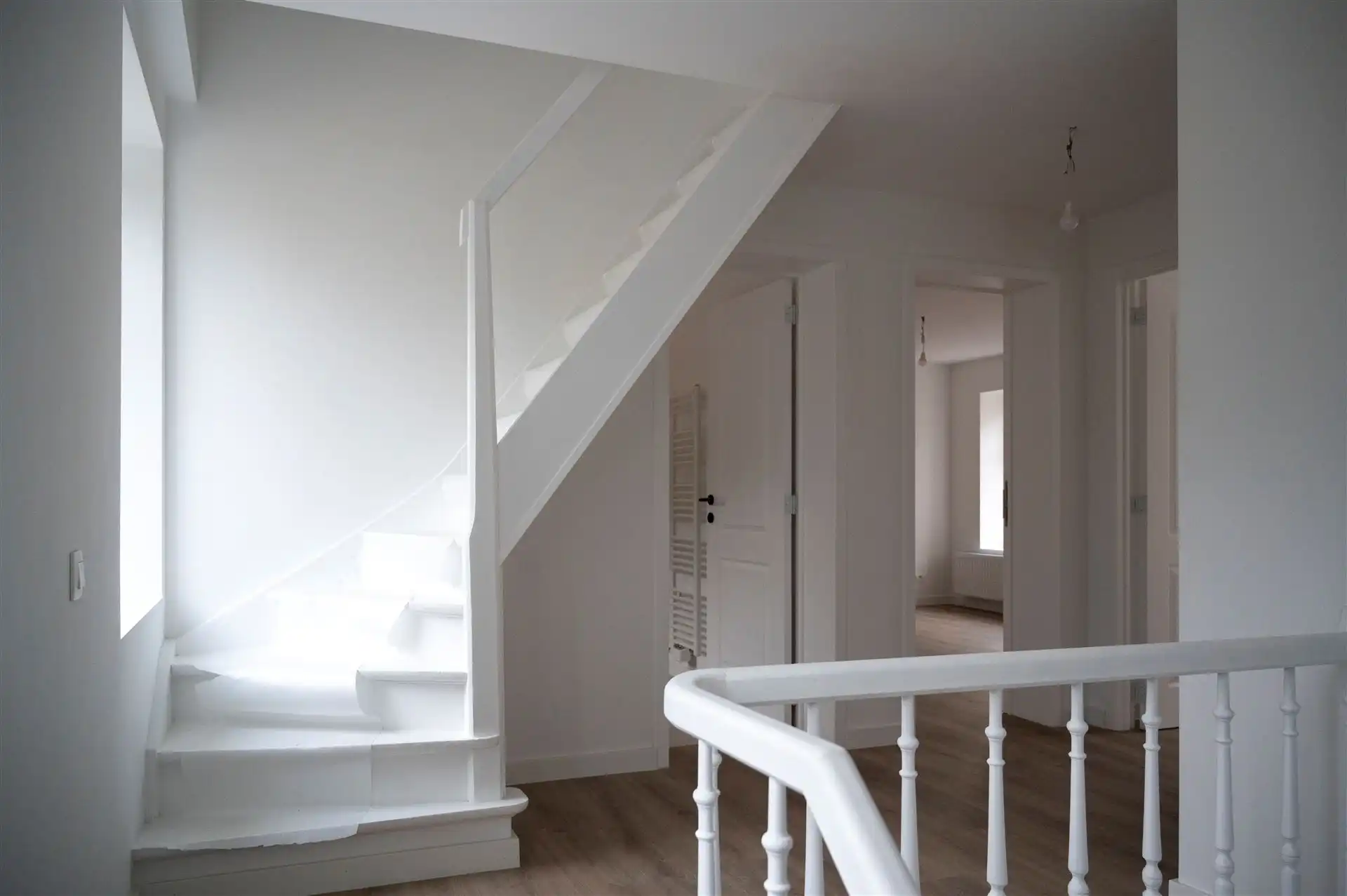 Prachtig gerenoveerde woning met tuin foto 22