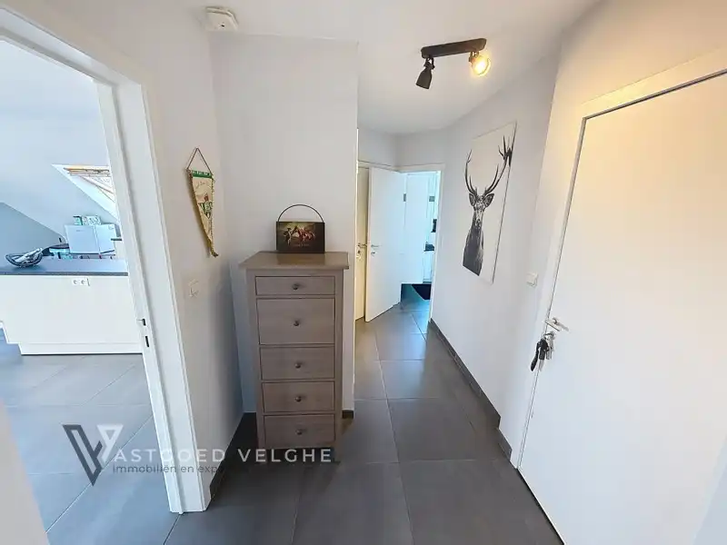 Te koop Eigentijds dakappartement van 89m² op centrale ligging met ruime zolder van maar liefst 30m² en garagebox van 20m² foto 20