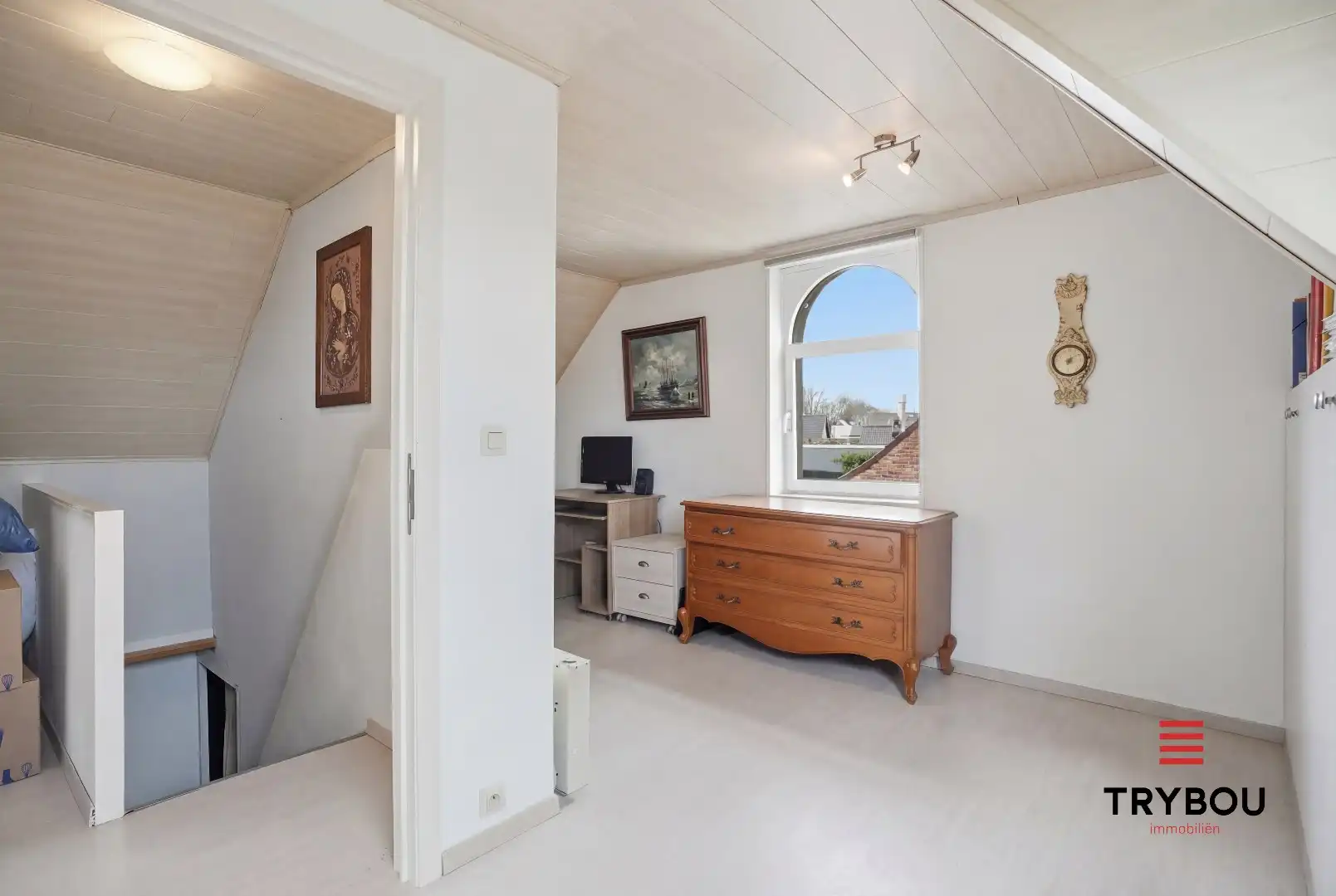 Rustig gelegen, alleenstaande woning op ruim perceel van 2210 m² foto 11