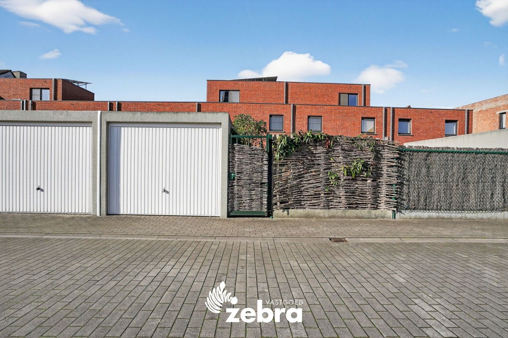 Instapklare woning met 4 SLK, 2 BADK en GARAGE! foto 28