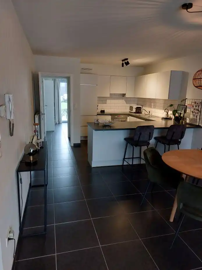 Gelijkvloers appartement met 2 slaapkamers en terras foto 3
