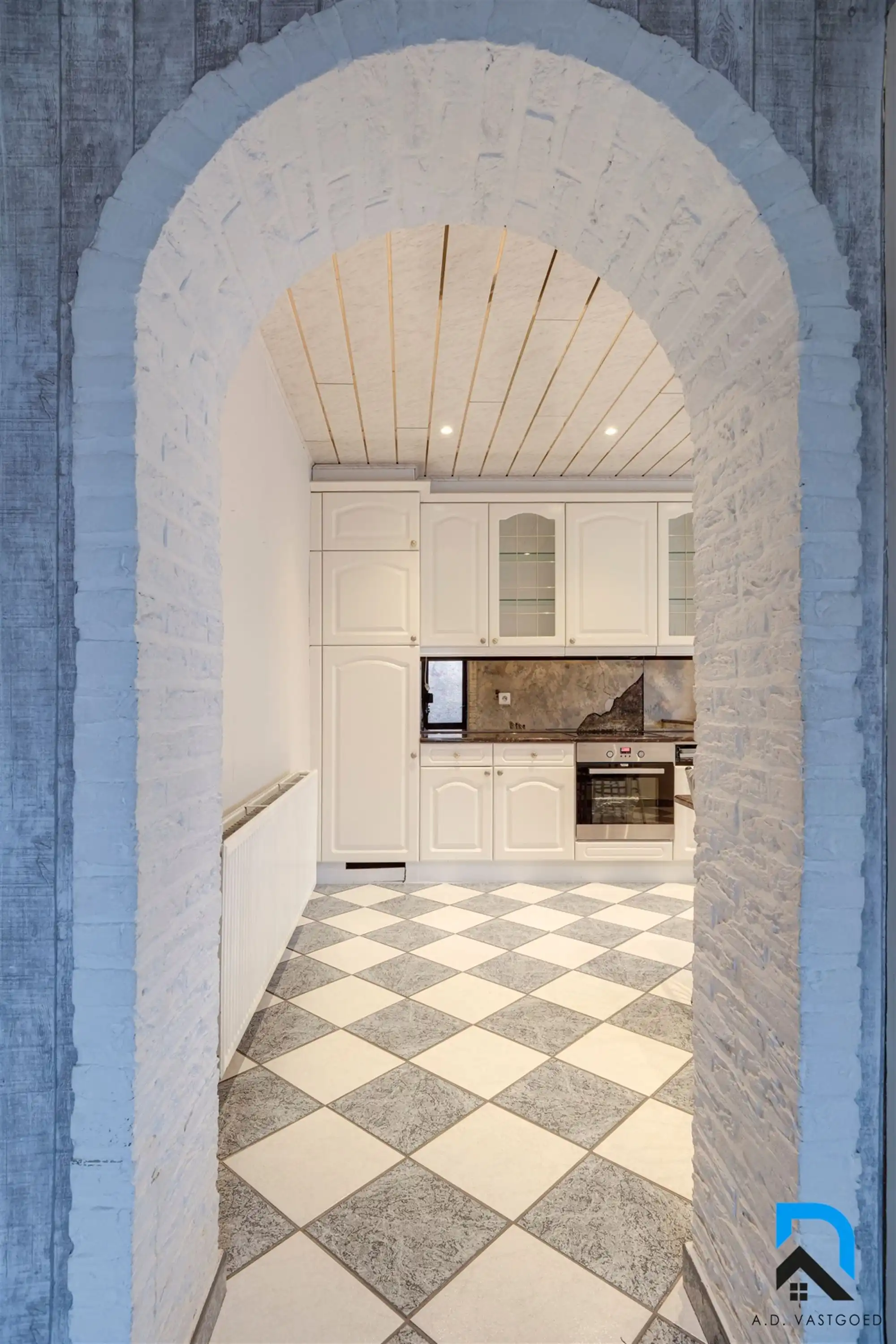 Mooie woning met tuin en garage foto 12