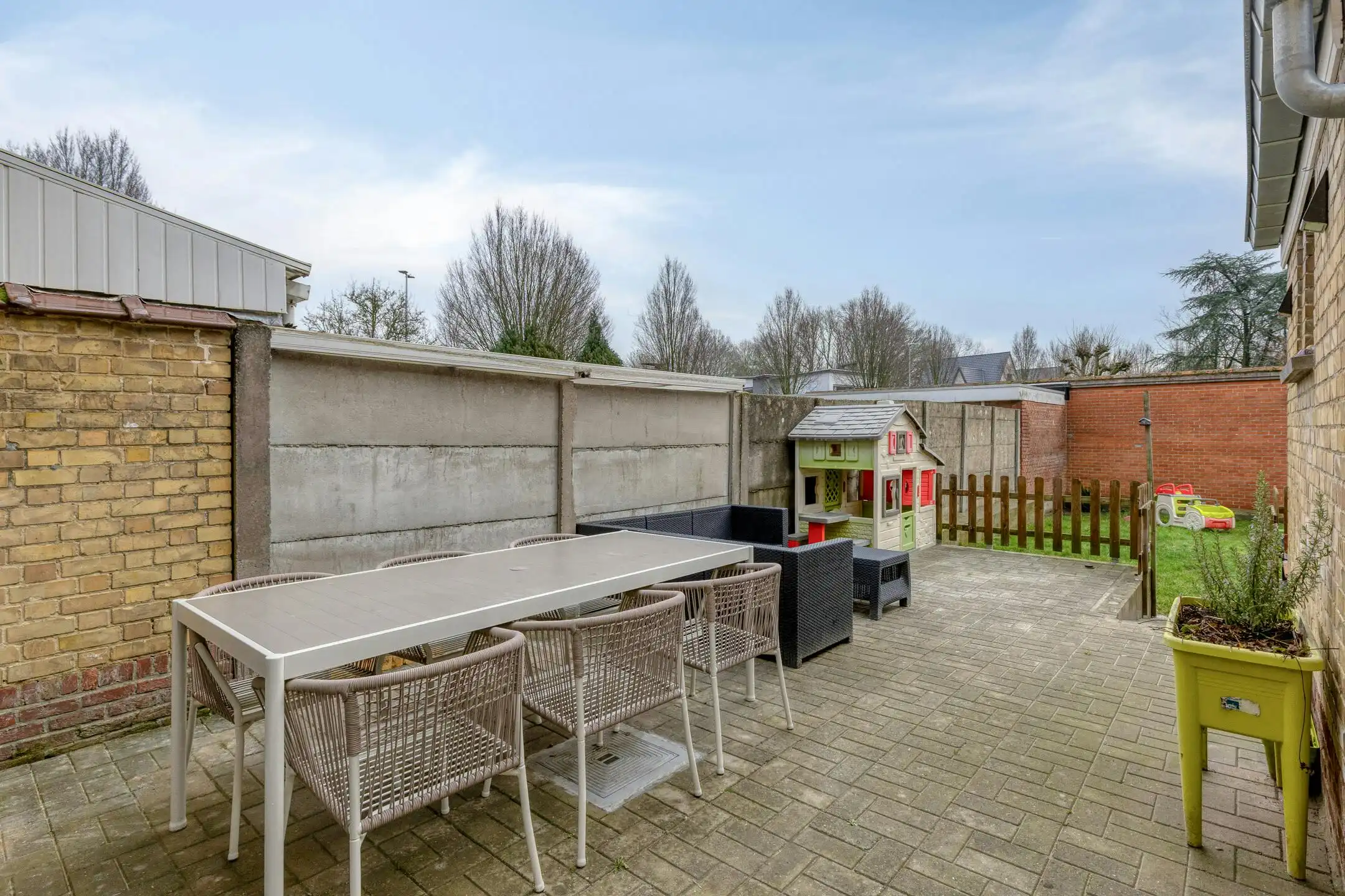 Instapklare gezinswoning met gezellige tuin in Torhout foto 13