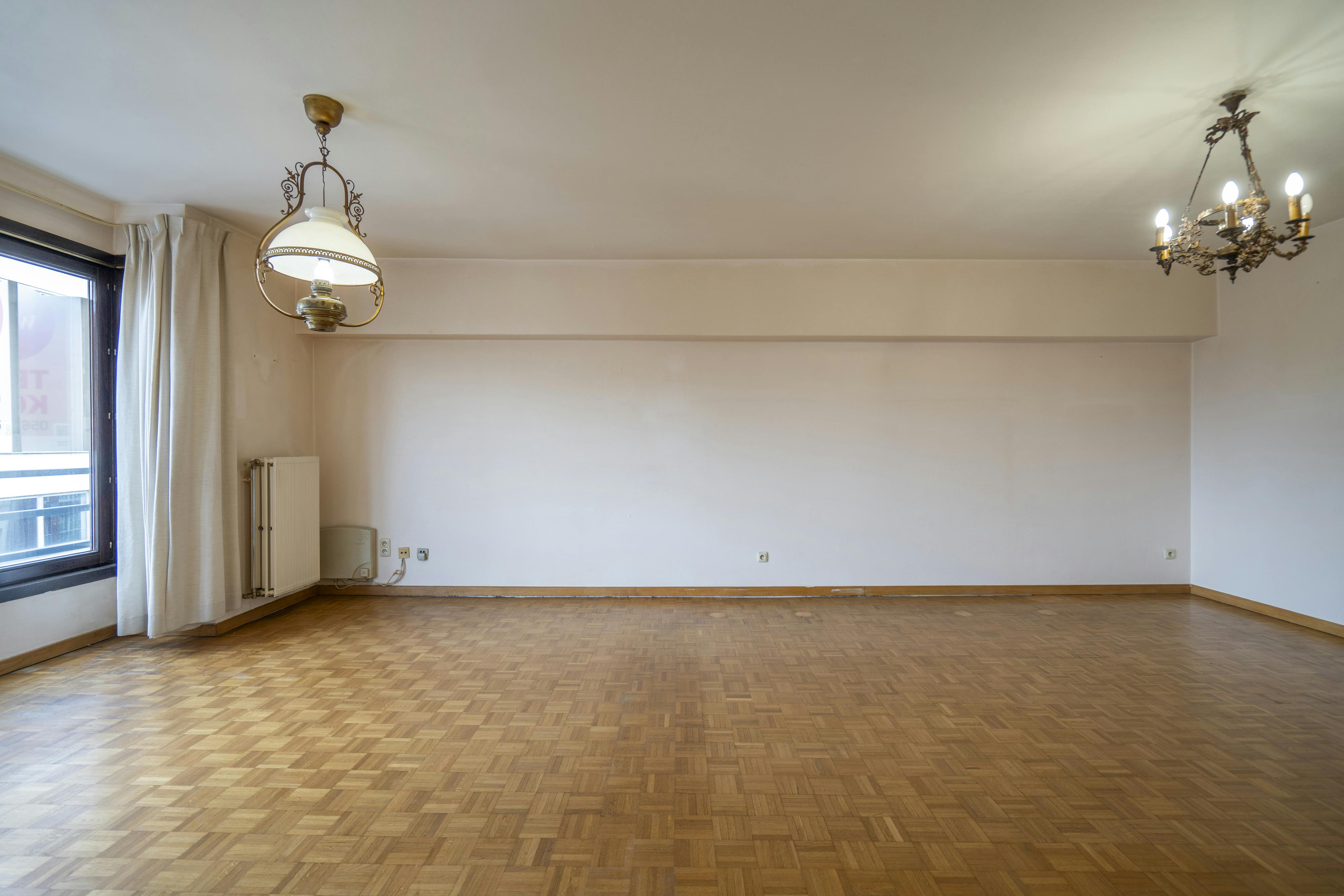 Te koop: lichtrijk 2-slaapkamerappartement in Kortrijk foto 4