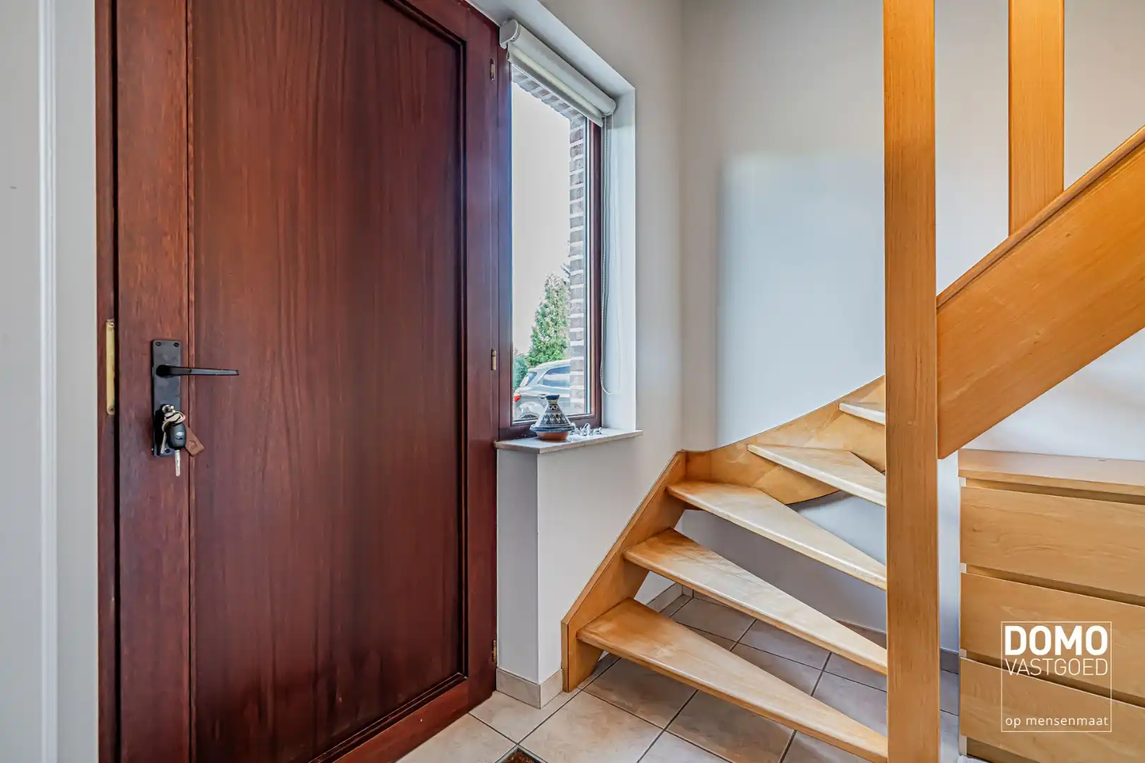 ZUIDWESTELIJK GEORIËNTEERDE DOORZONWONING MET LICHTRIJKE AANBOUW, GEZELLIGE TUIN EN RUIME GARAGE TE KURINGEN (HASSELT)  foto 11
