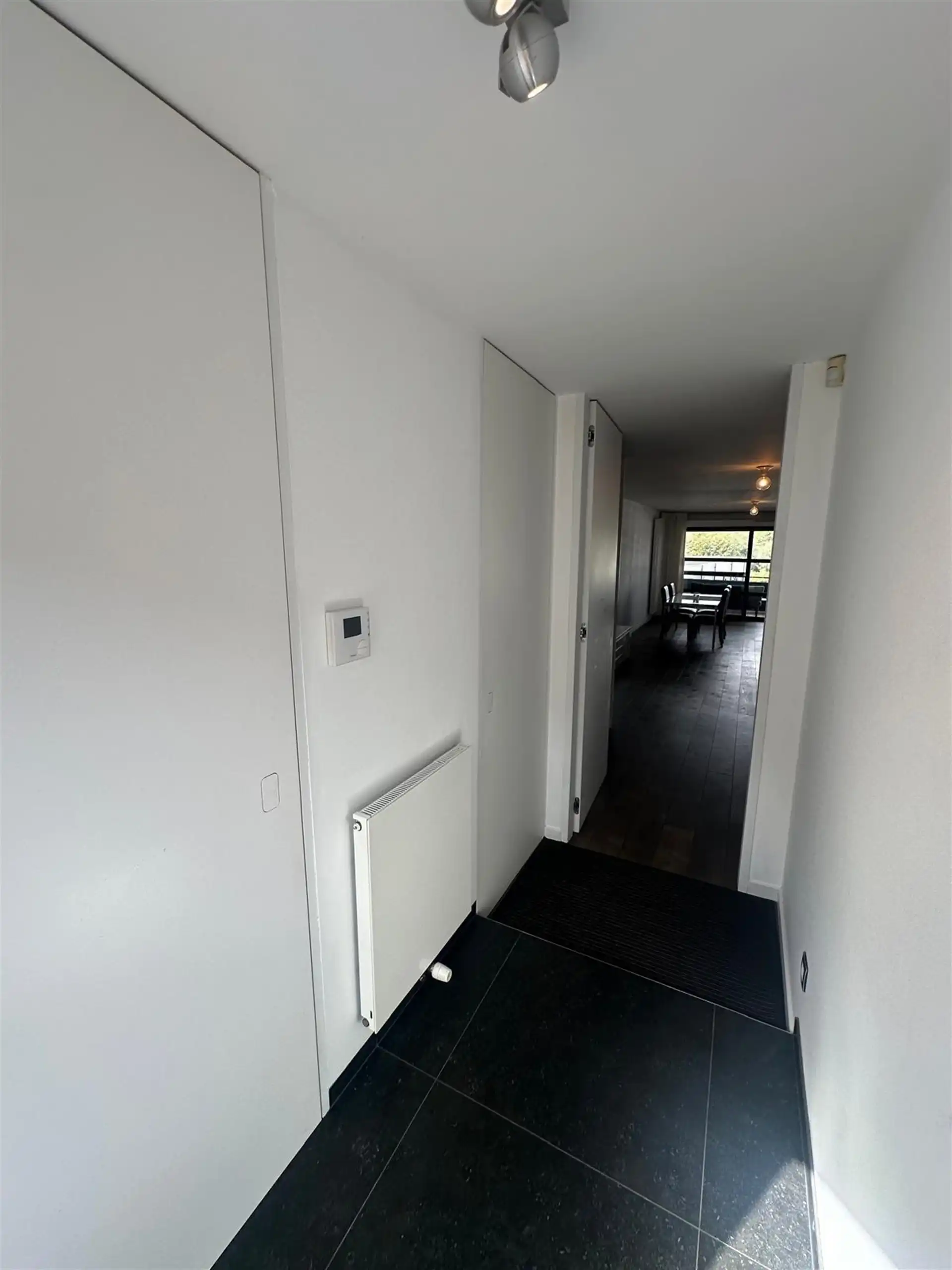 Stijlvol en lichtrijk appartement met twee terrassen en open uitzicht foto 7