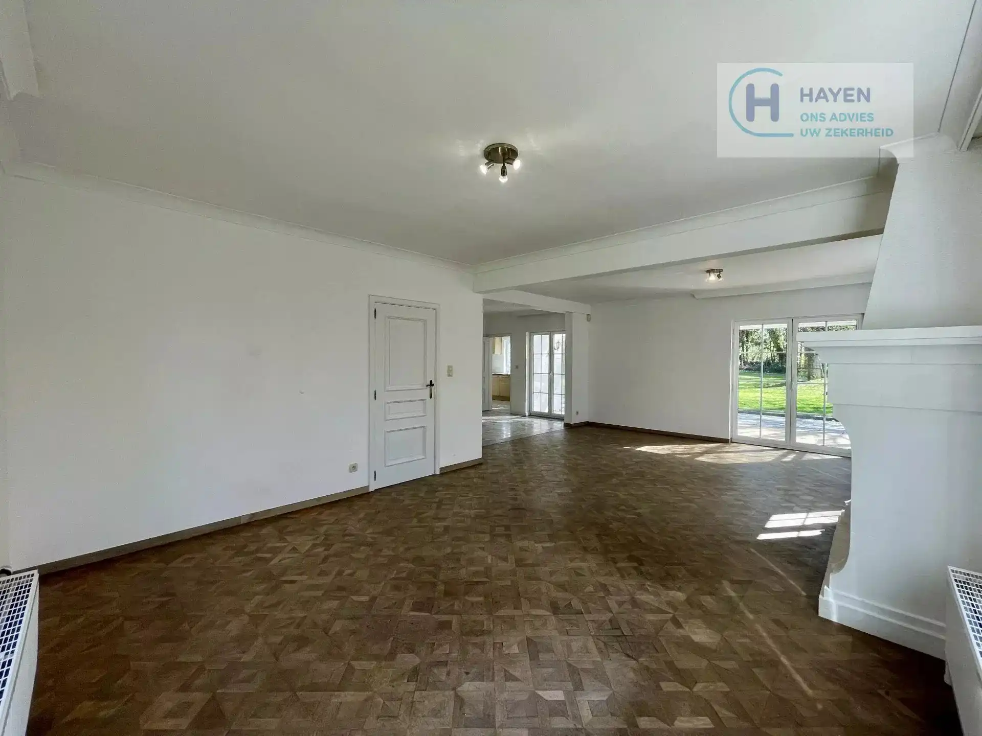 Villa met 4 slaapkamers en tuin foto 17