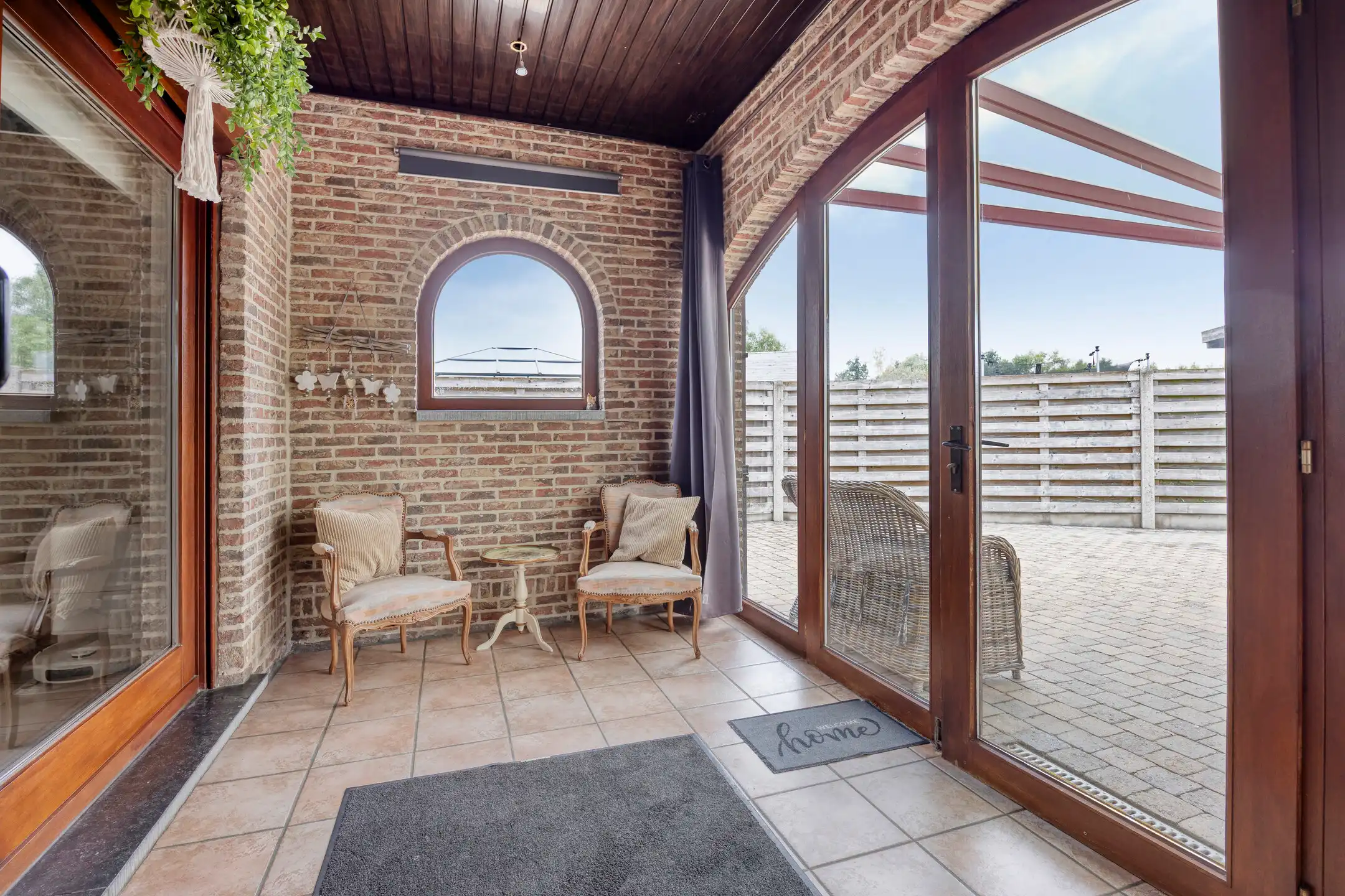 Instapklare vrijstaande woning op ruim perceel foto 16