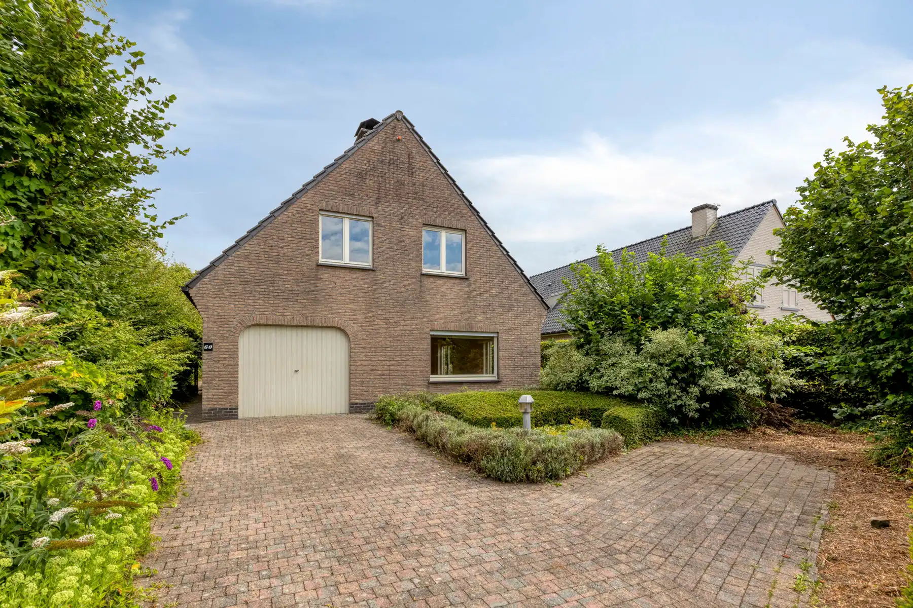Villa 3slpk + tuin en garage! INCL tuinonderhoud ! foto 2