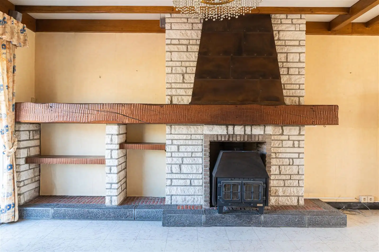 Halfopen bungalow met zonnige ruime tuin foto 5