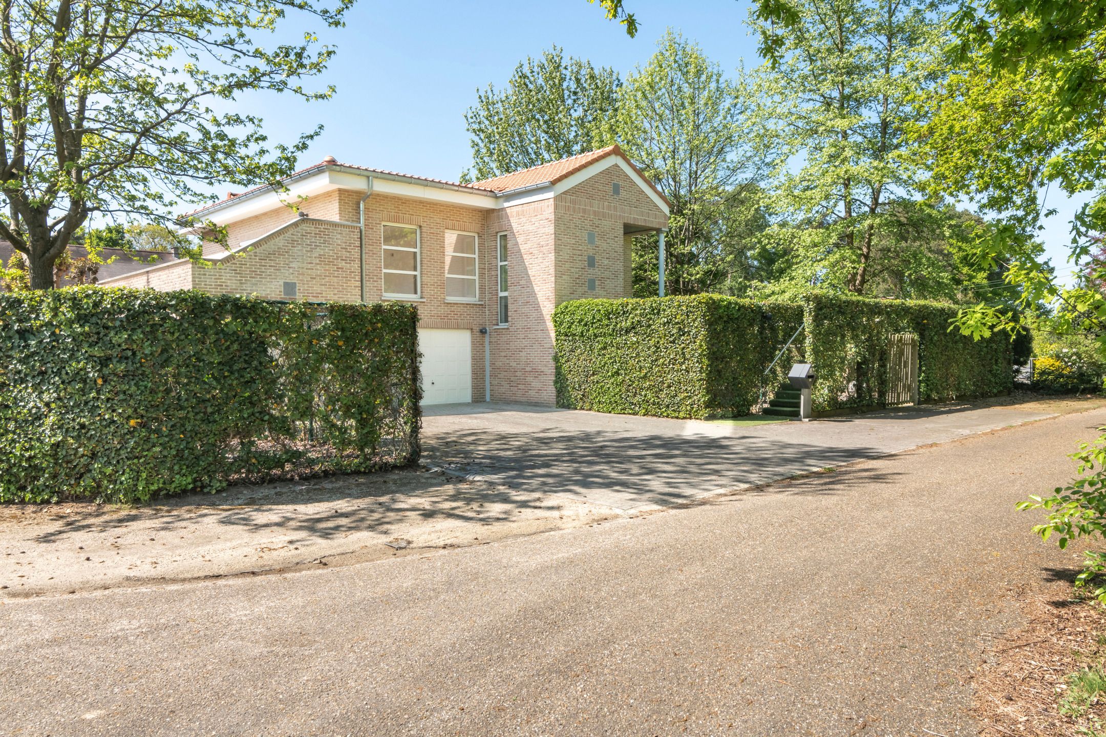 Kantoor- of praktijkruimte met woning op toplocatie foto 34