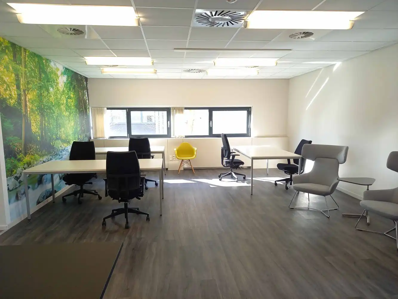 215m² kantoorruimte foto 6