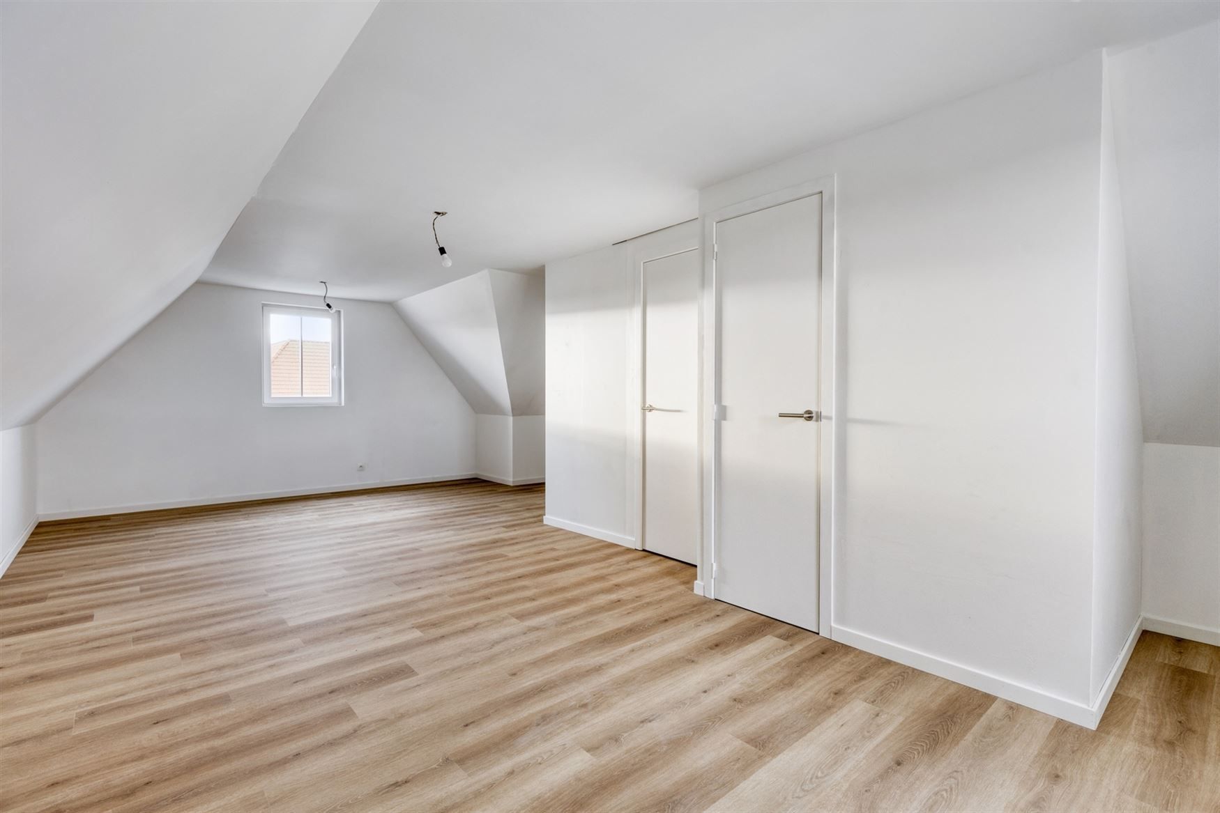 Nieuwbouwwoning foto 16