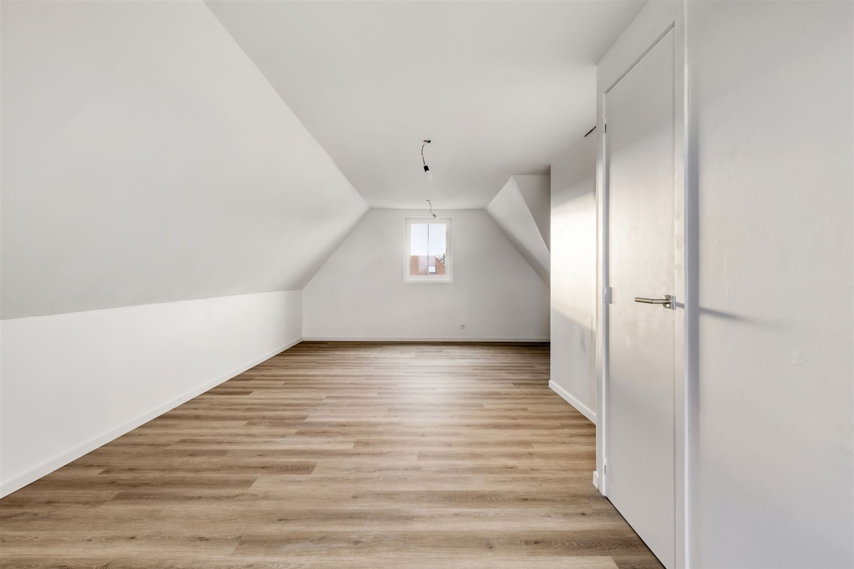 Nieuwbouwwoning foto 16