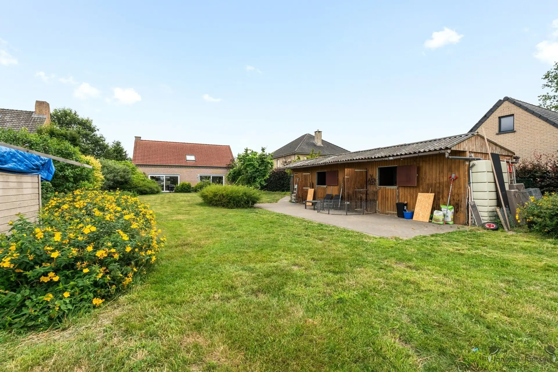 Moderne gezinswoning op een perceel van 6.940 m² met paardenaccommodatie foto 21