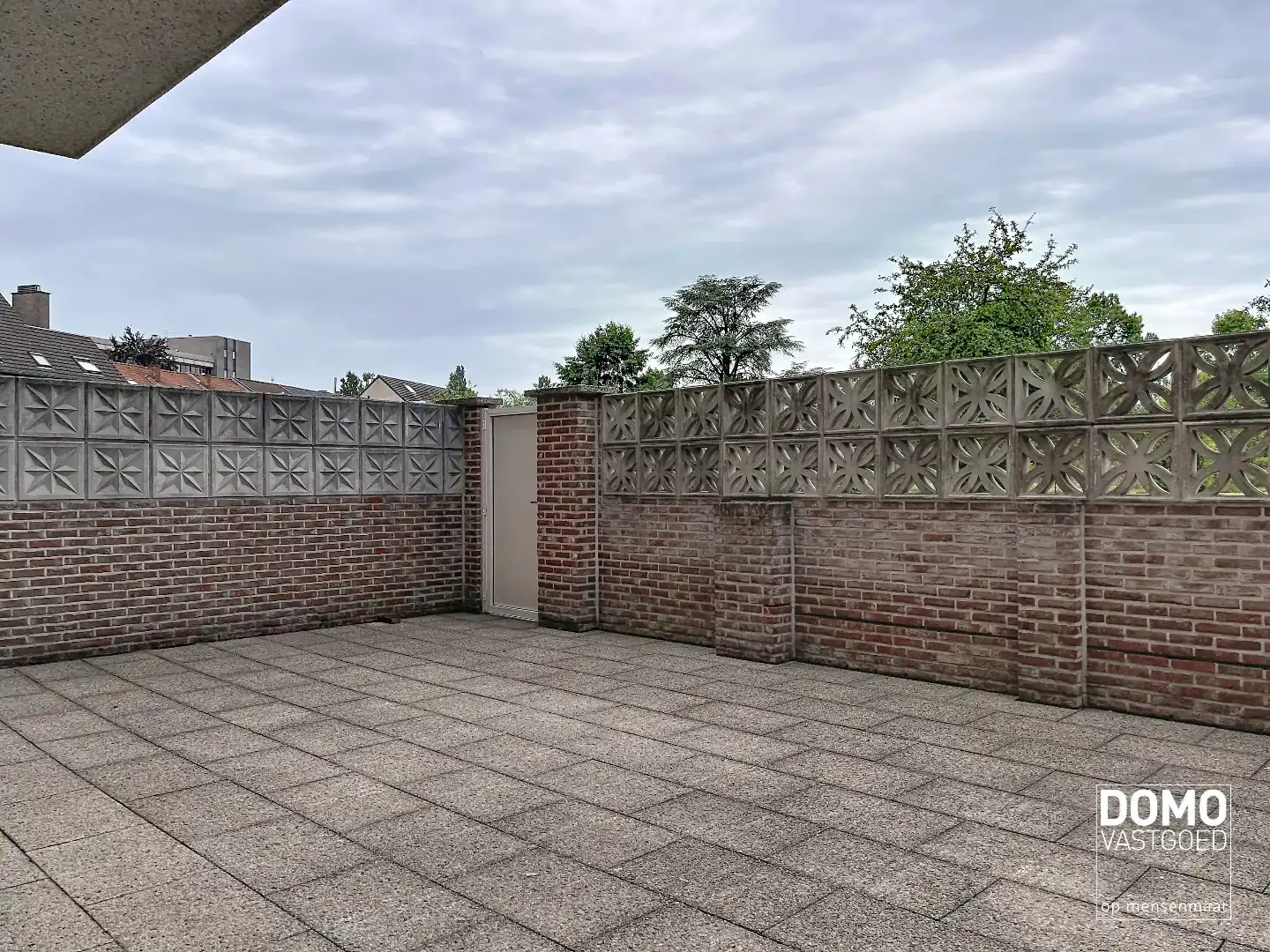 RUIM APPARTEMENT MET 3 SLAAPKAMERS EN TERRAS TE HASSELT foto 13