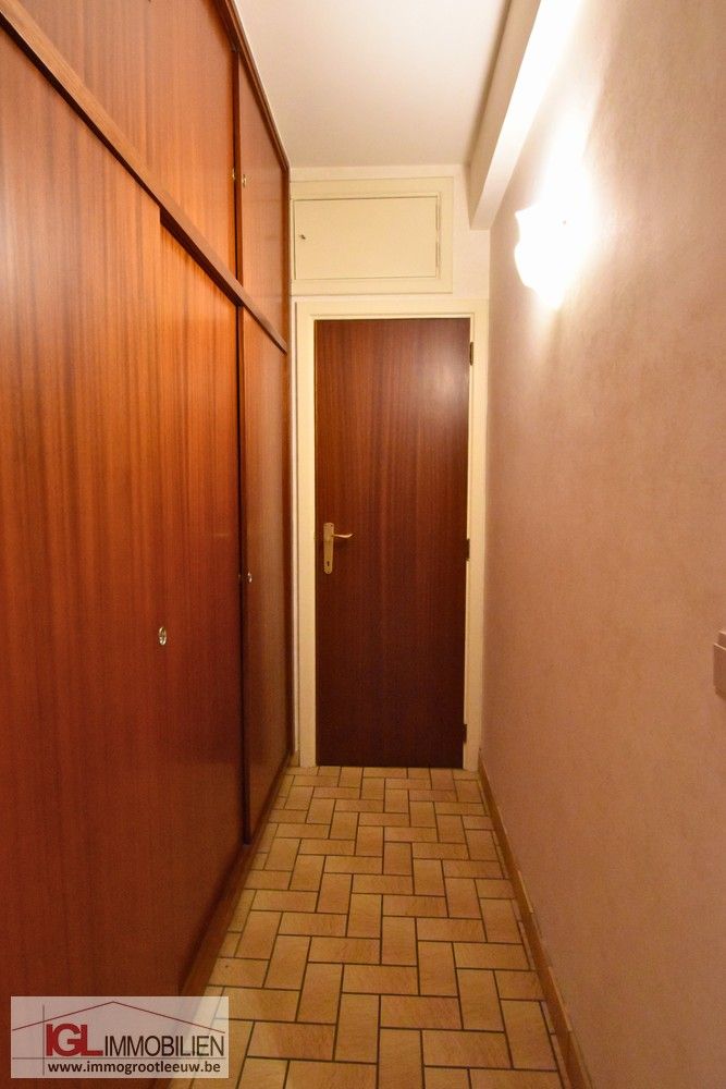 Ruim en rustig gelegen appartement met 2 slaapkamers, terras en garage te huur in Dilbeek foto 9