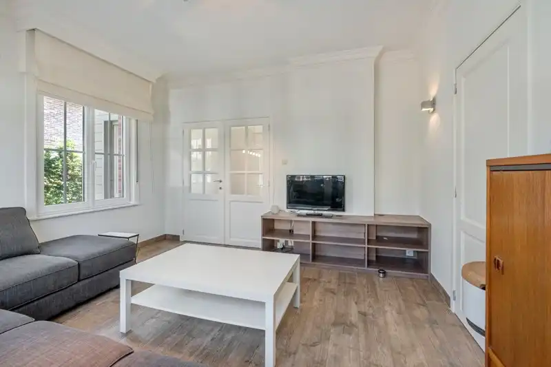 Stijlvolle, landelijke woning met 3 slaapkamers, garage en tuin foto 6