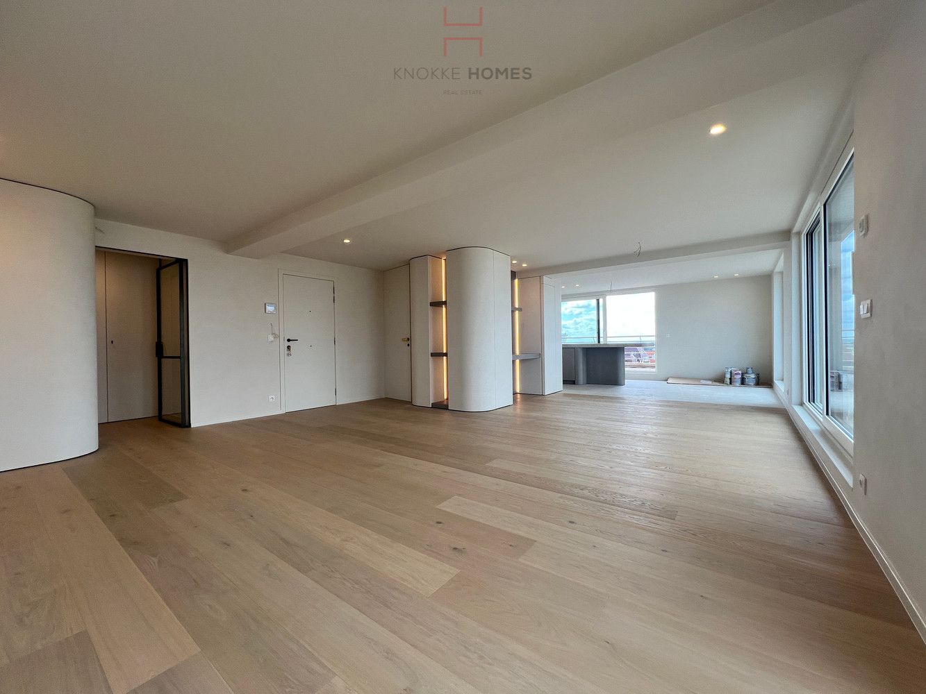 Luxueus gerenoveerd hoekappartement met riant zonneterras in Duinbergen foto 3
