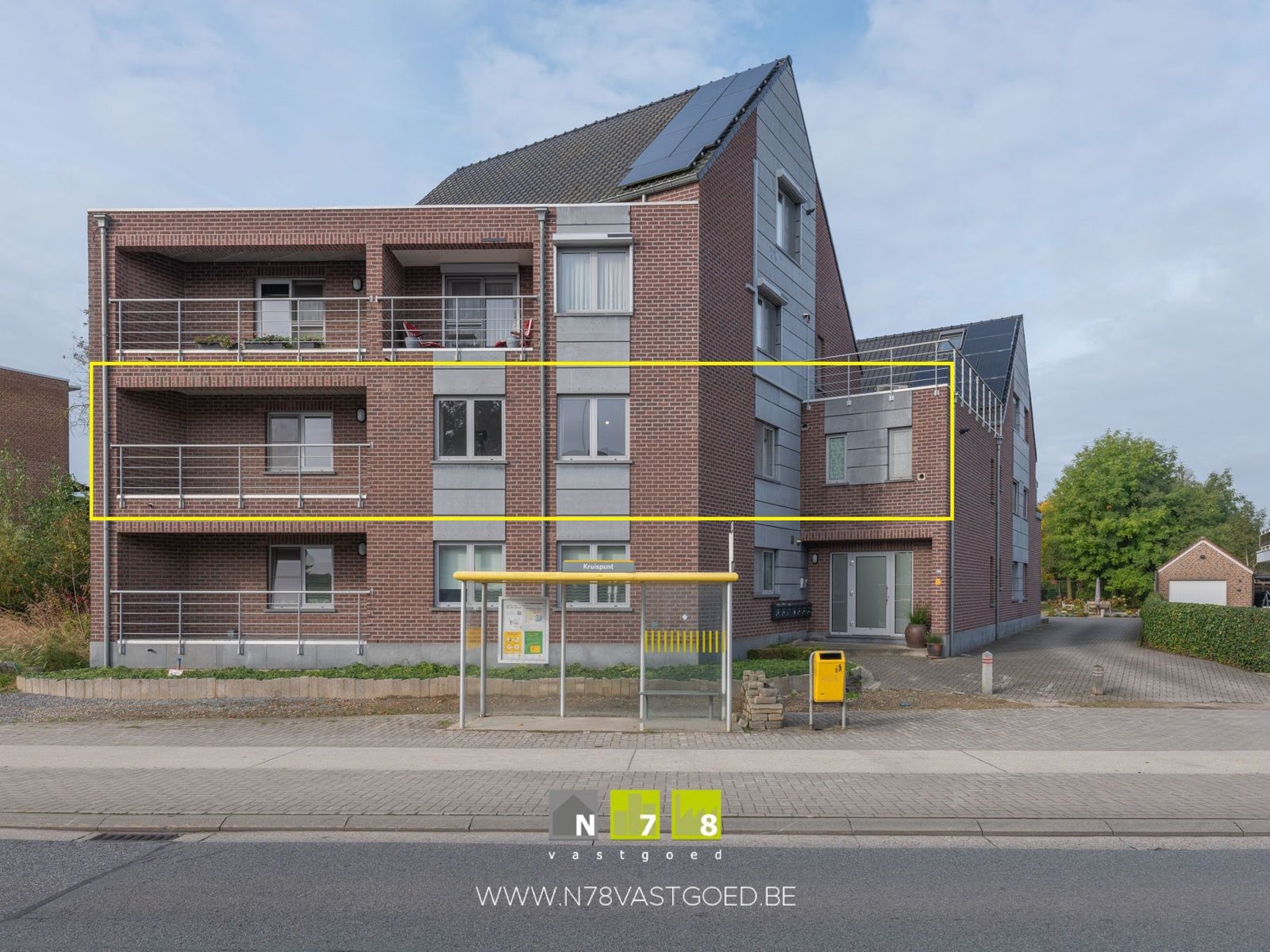 Appartement te koop foto {{pictureIndex}}