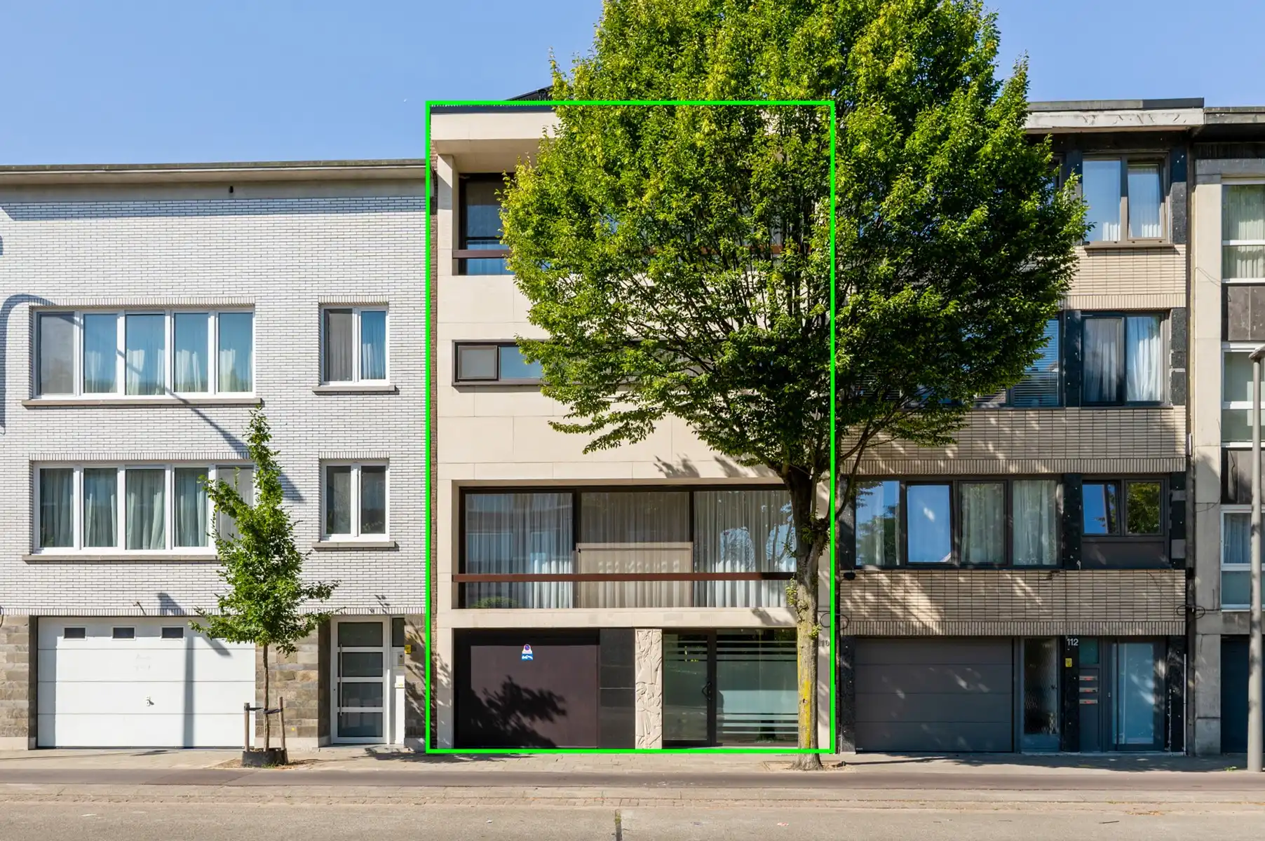 Modernistische woning met 6 slaapkamers en zuidwesttuin foto {{pictureIndex}}