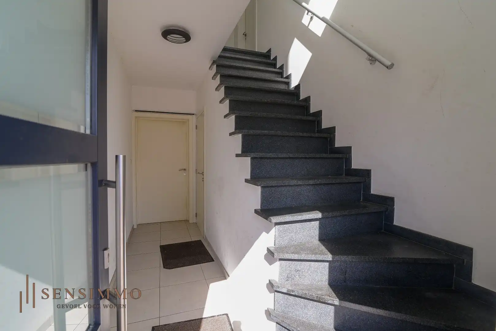 Ruim duplex met 2 slaapkamers, ruim terras en autostaanplaats  foto 17