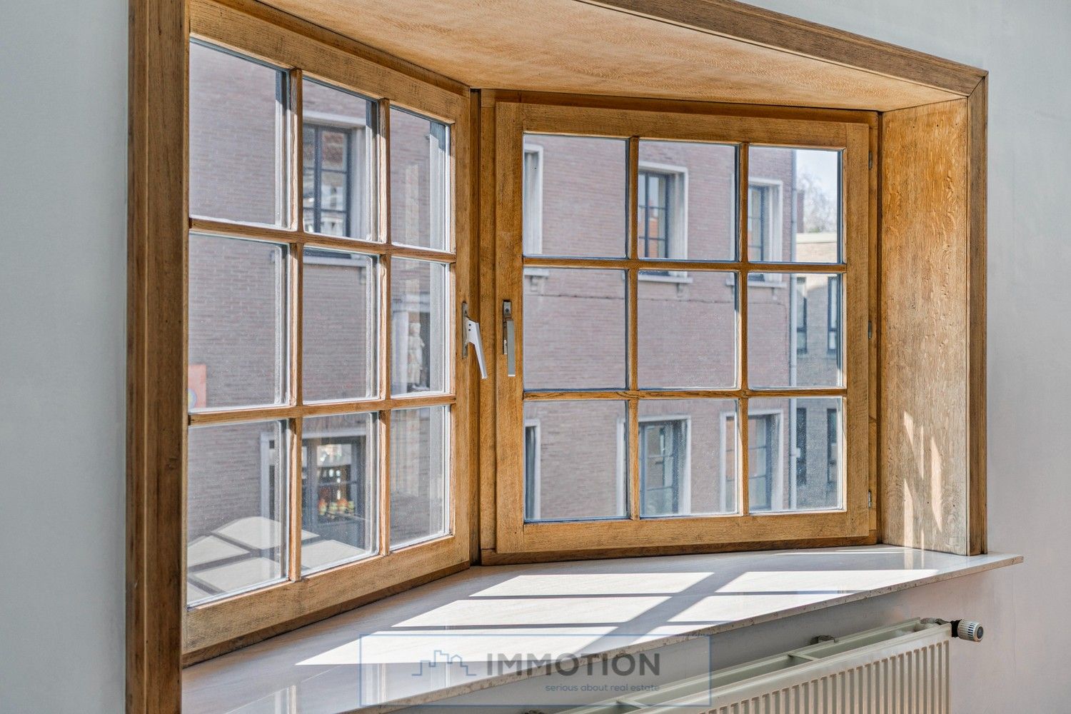 Unieke burgerwoning met bijgebouw en tuin foto 17