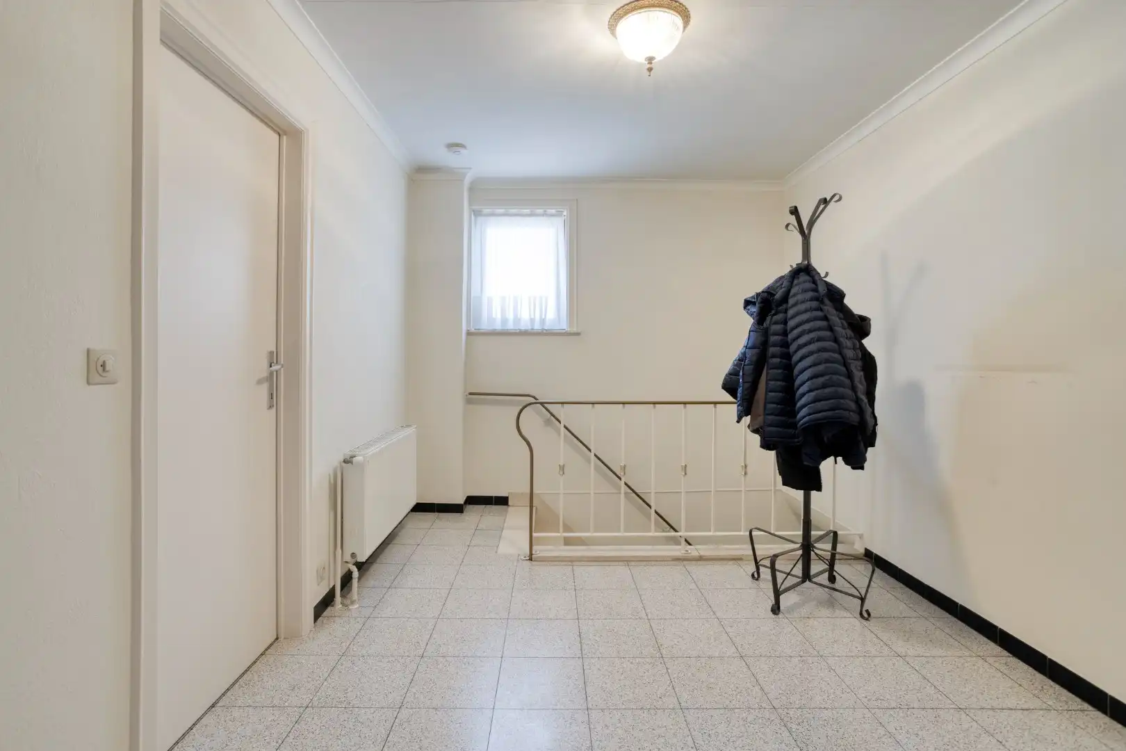 Appartement met 2 slaapkamers en ruime garage! foto 3