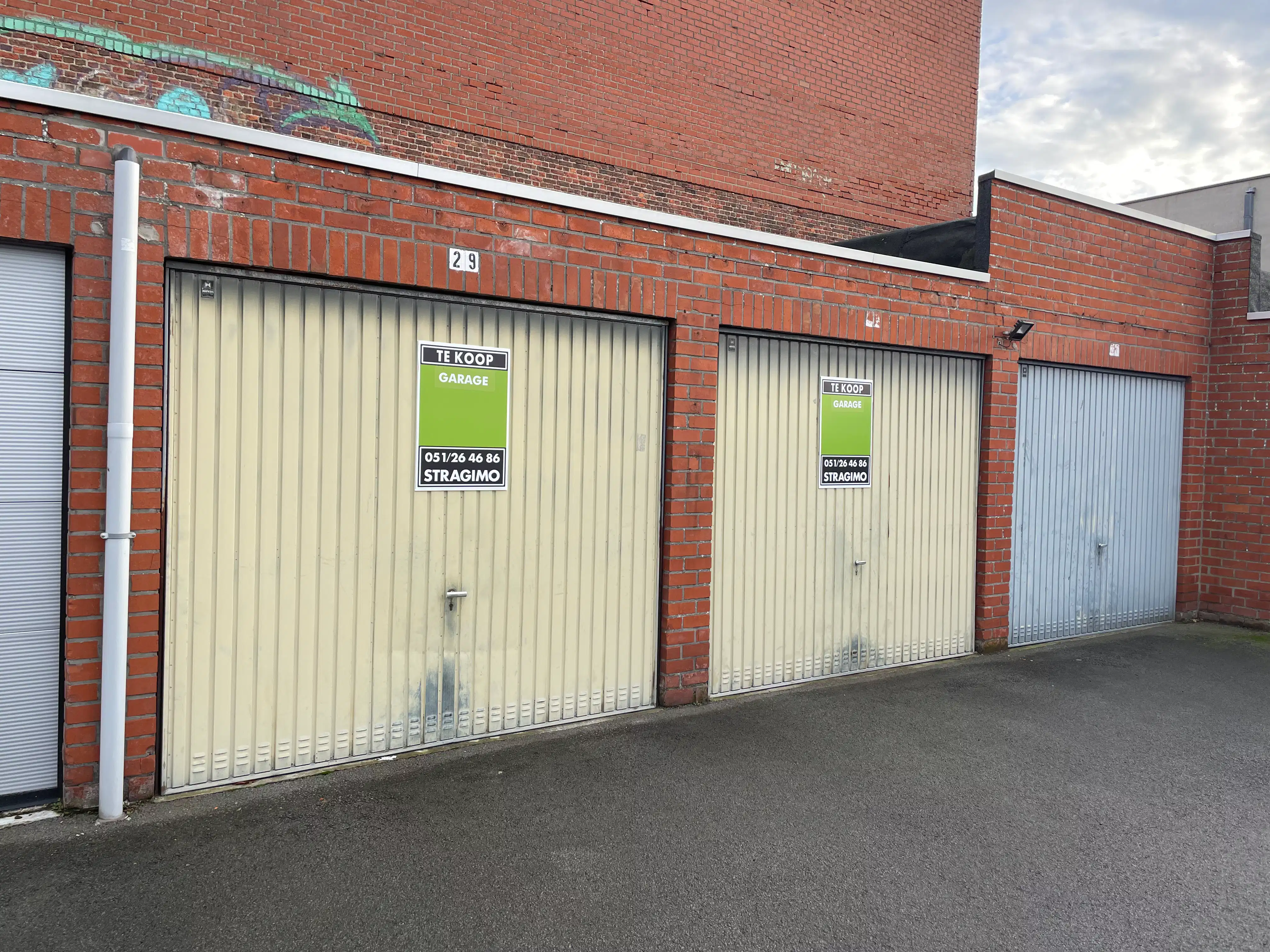 GARAGE 29 & 30 foto {{pictureIndex}}