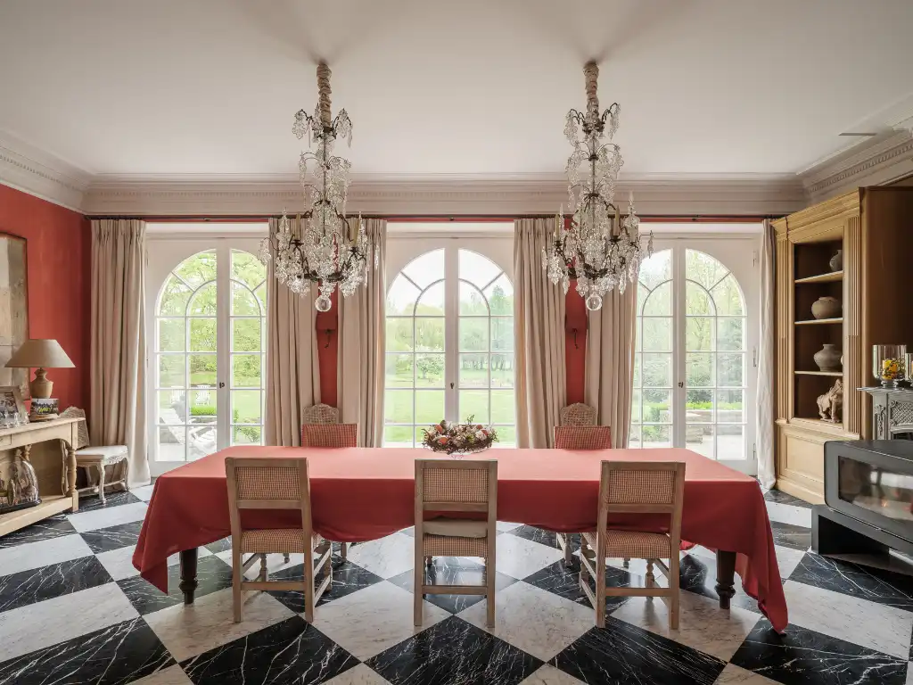 Exclusief landhuis met voormalig koetshuis, gelegen op een prachtig domein van circa 34.000 m² in Evergem foto 10