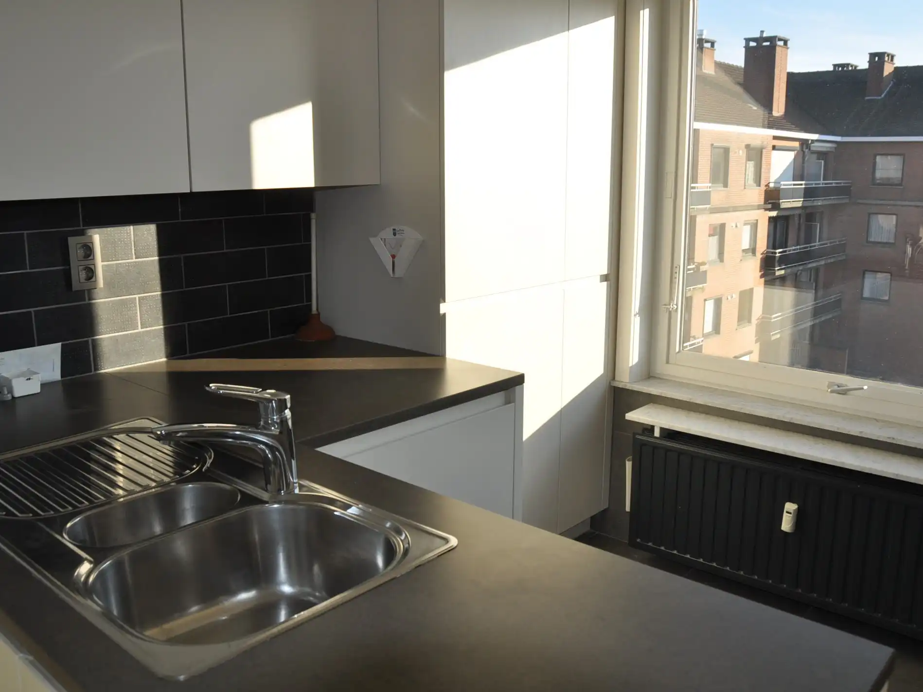 Appartement met 2 slaapkamers, terras en staanplaats foto 4