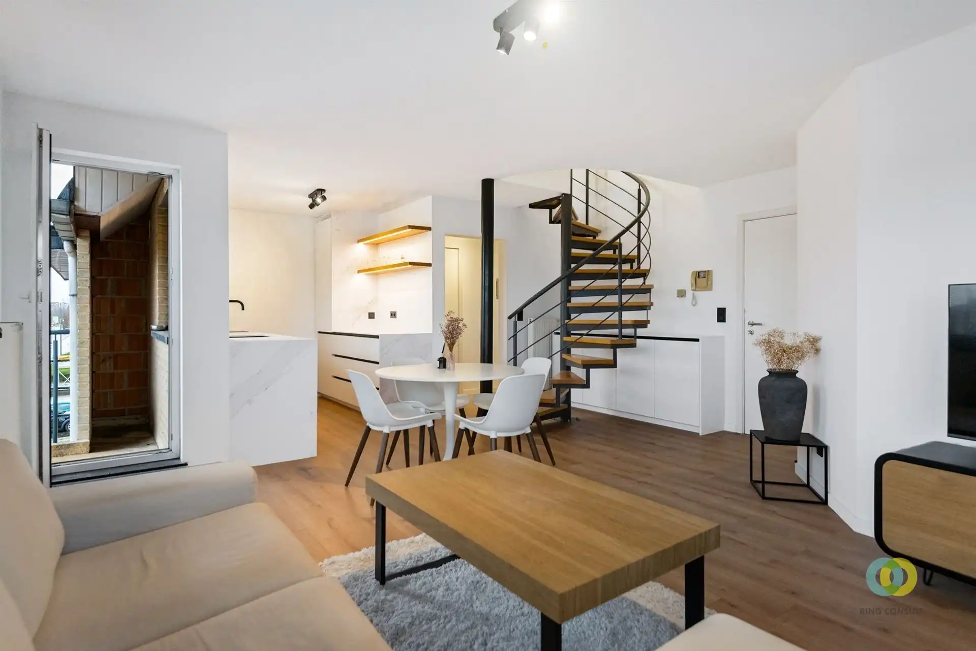 **IN OPTIE** Duplexappartement met terras foto 6