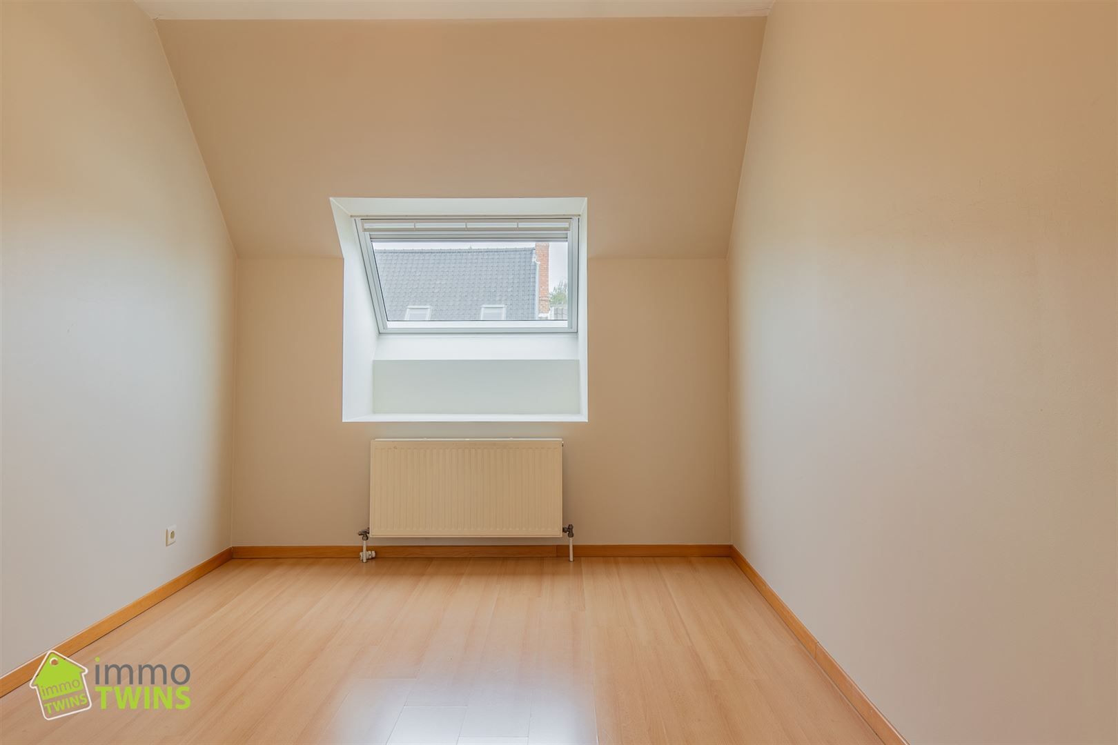 Duplex app. met 3 slpks, terras, autostaanplaats & garage foto 9