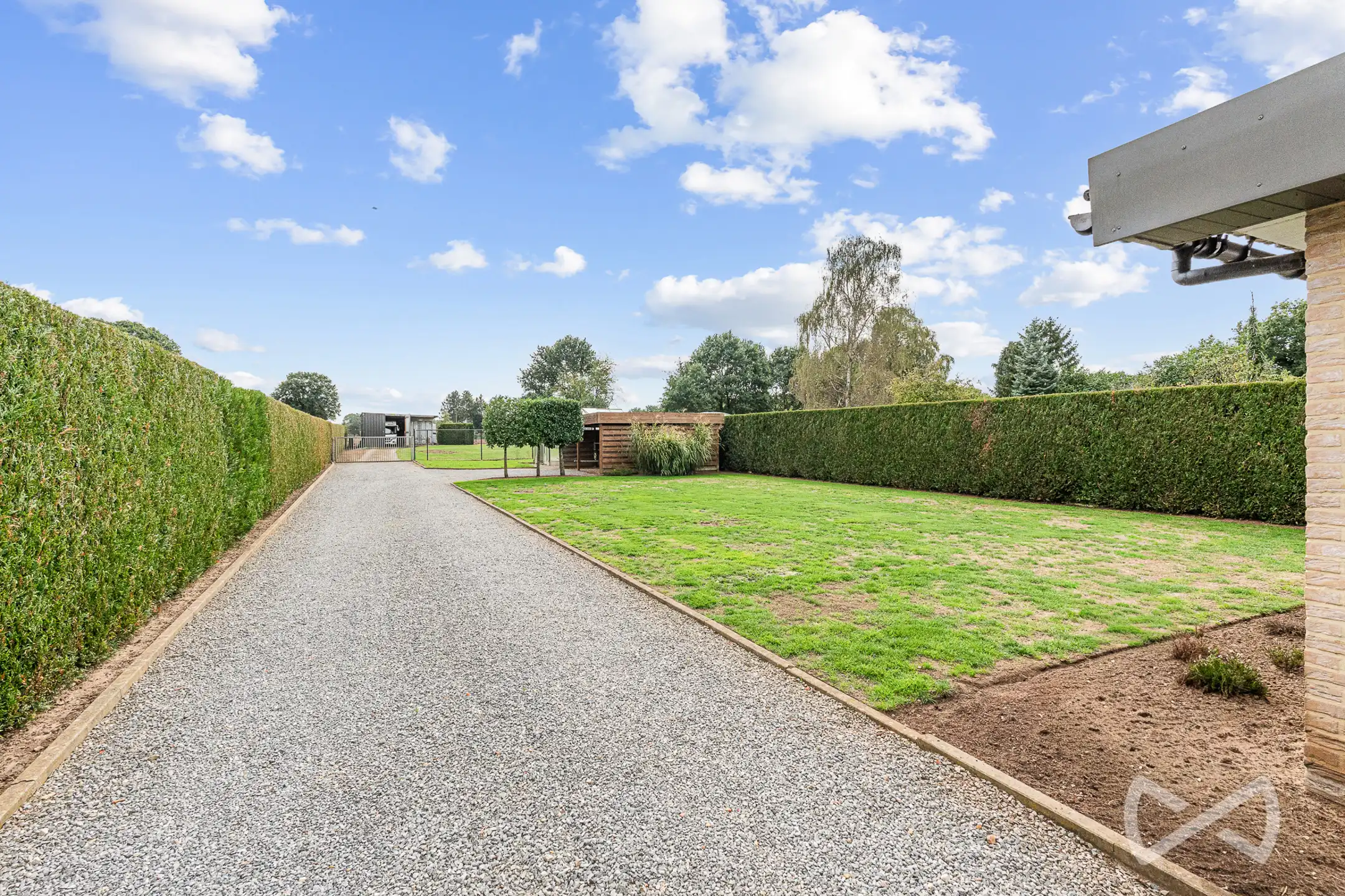 TE KOOP | Ruime instapklare woning op 20 are in Paal foto 32