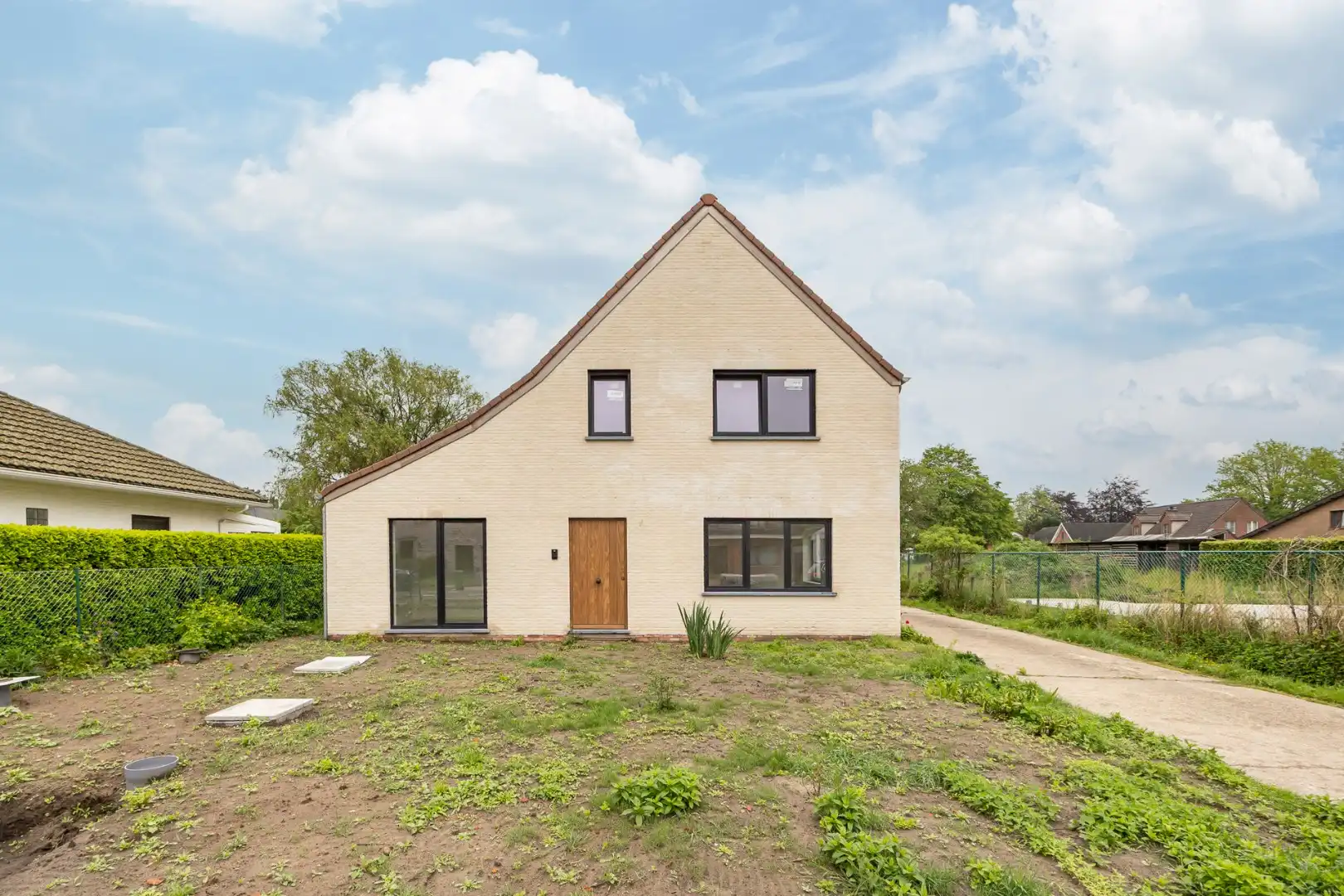 Vernieuwbouwwoning met ruim nieuwbouwmagazijn van 155 m² foto 5