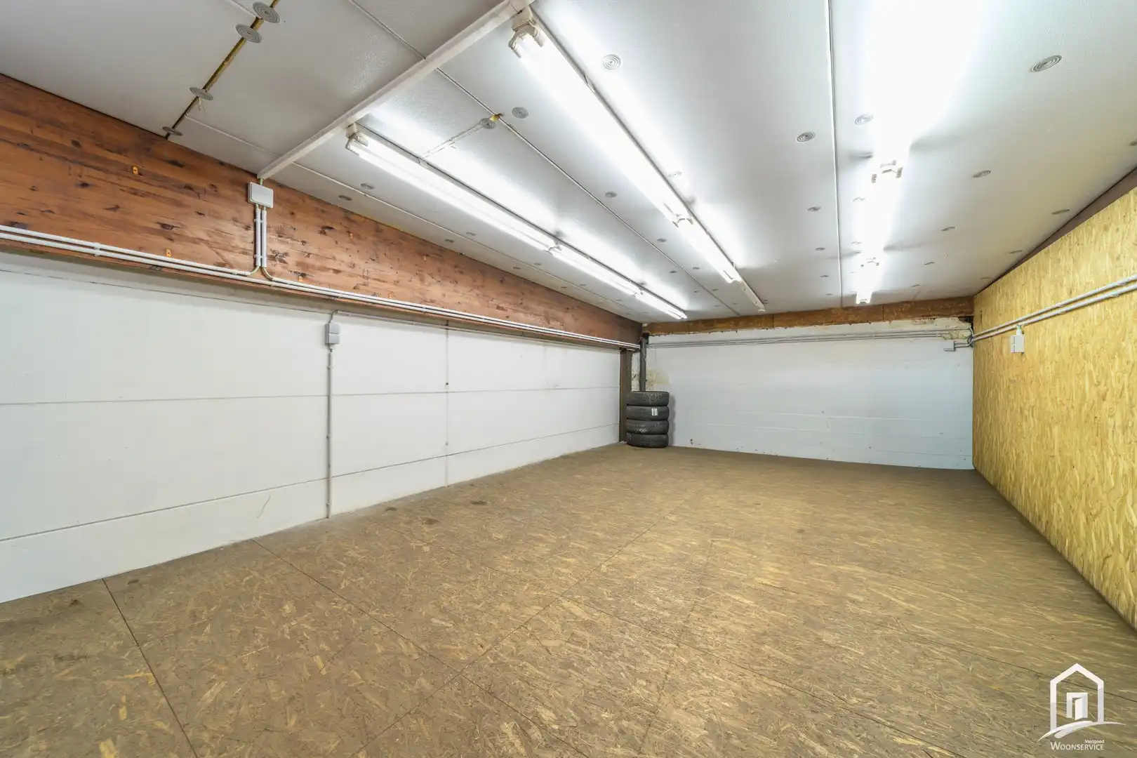 Ruim commercieel pand met showroom en magazijn op uitstekende locatie te Erembodegem foto 12