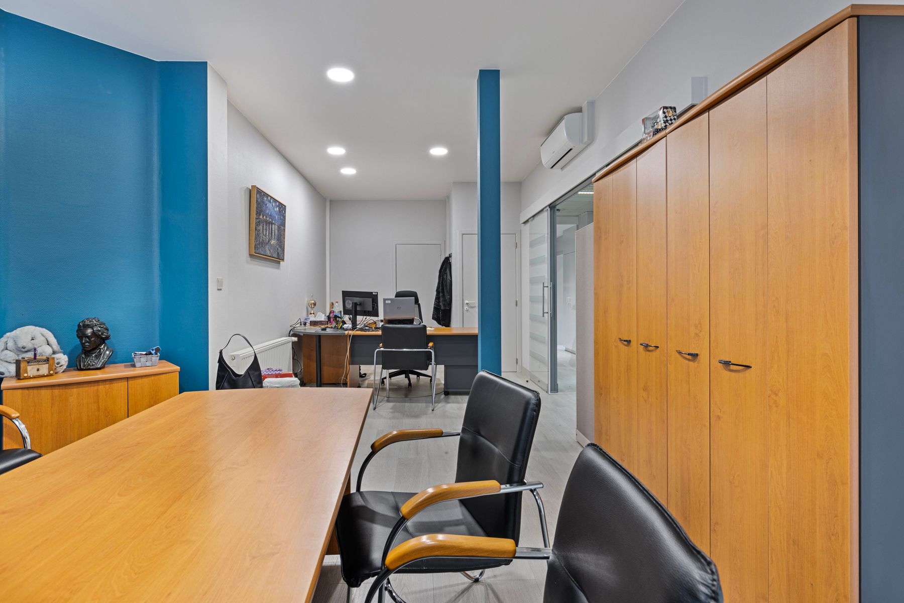 Commerciële handelsruimte (250m2) met diverse mogelijkheden. foto 6