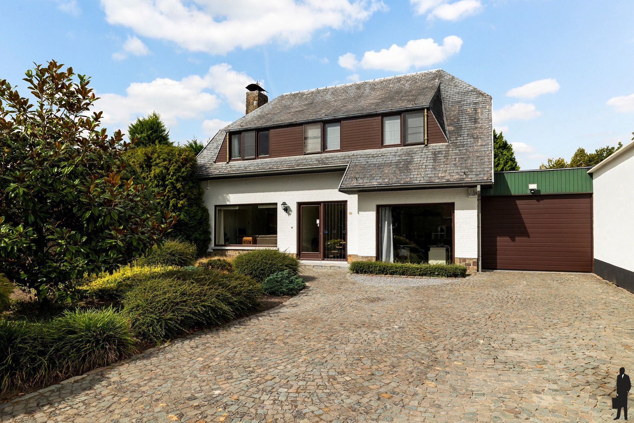 Hoofdfoto van de publicatie: Villa met binnenzwembad, royale tuin en perfecte ligging