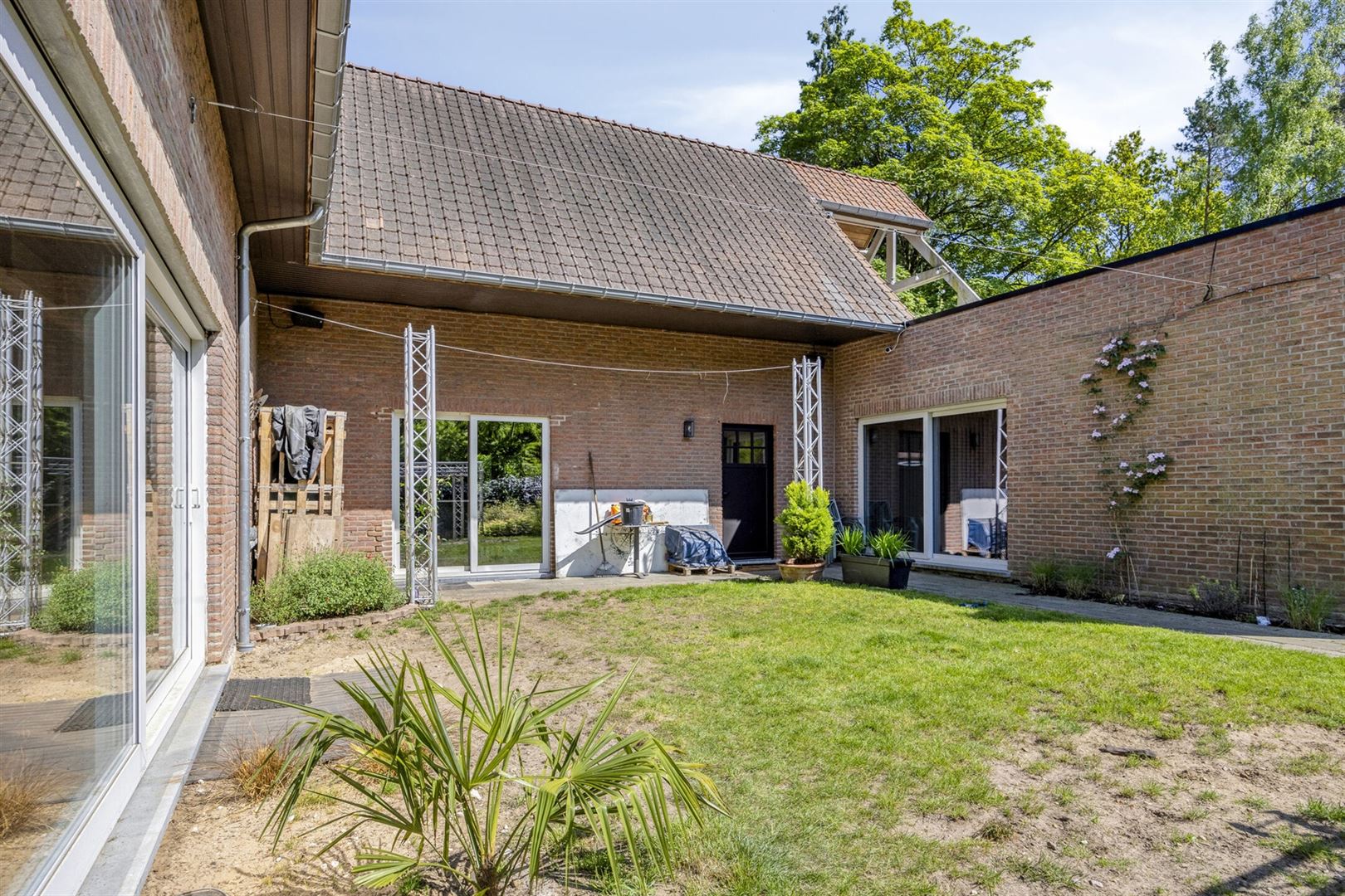 TE KOOP: Riante villa met zorgwoning te Bolderberg! foto 18