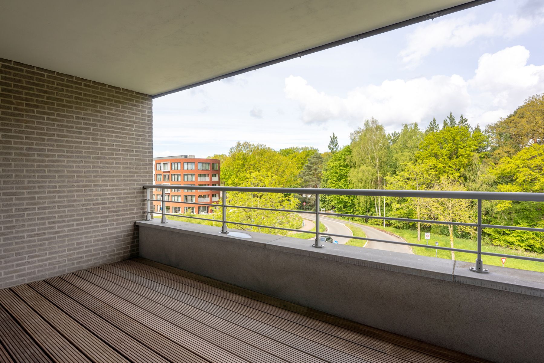 Gunstig gelegen 2-slaapkamerappartement met lift, 2 terrassen en garagebox! foto 8