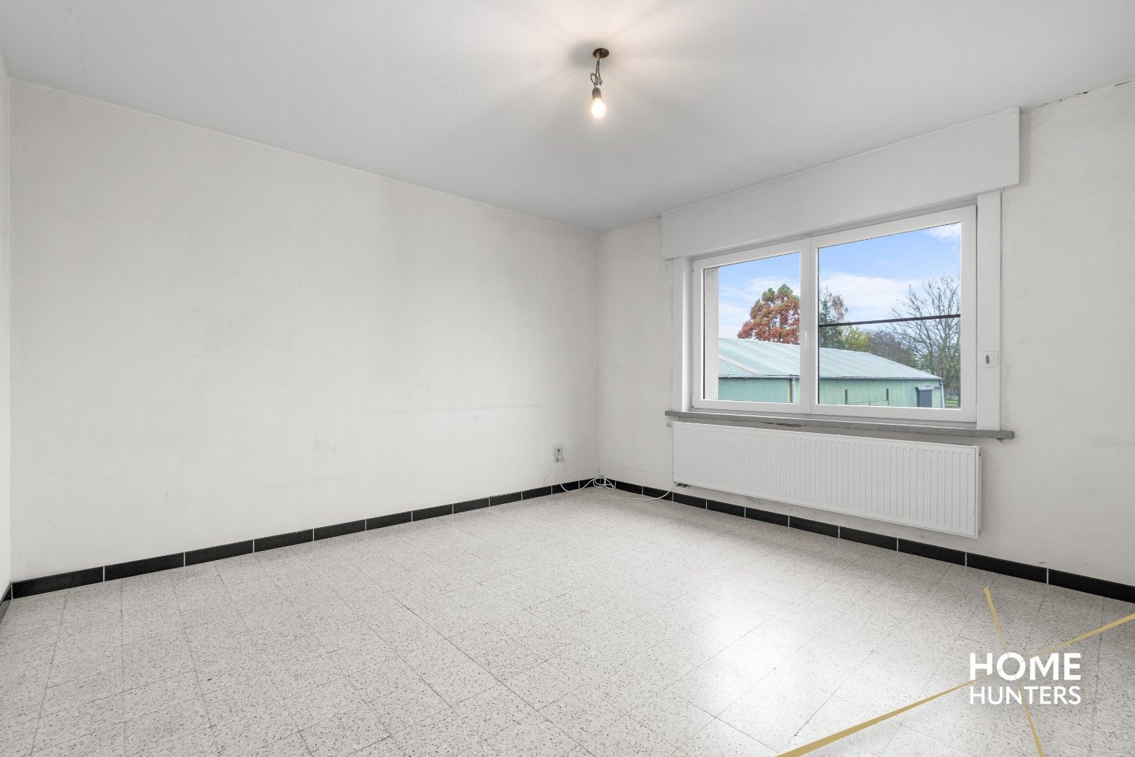 Woning met riante loods van 275m² op centrale ligging in regio Wervik foto 17