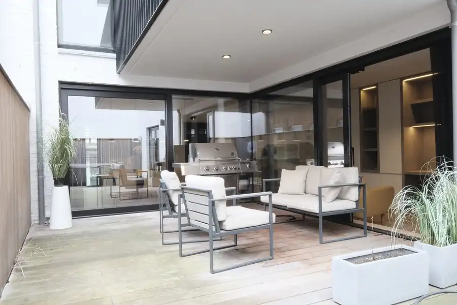 Prachtig gemeubeld luxeappartement met twee slaapkamers gelegen in dé winkelstraat van Hasselt foto 31