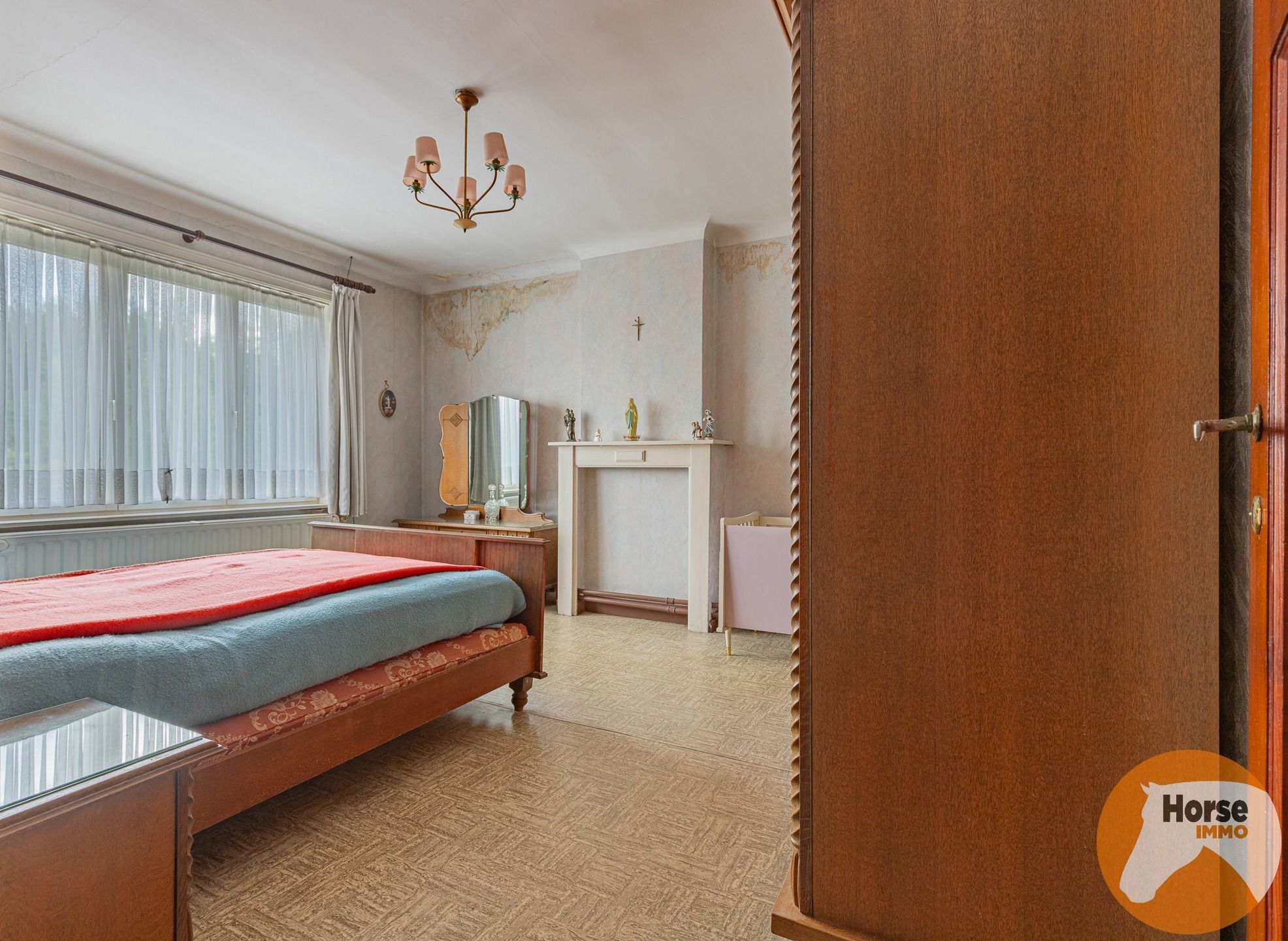 BURST - Te renoveren woning met tal van mogelijkheden foto 18