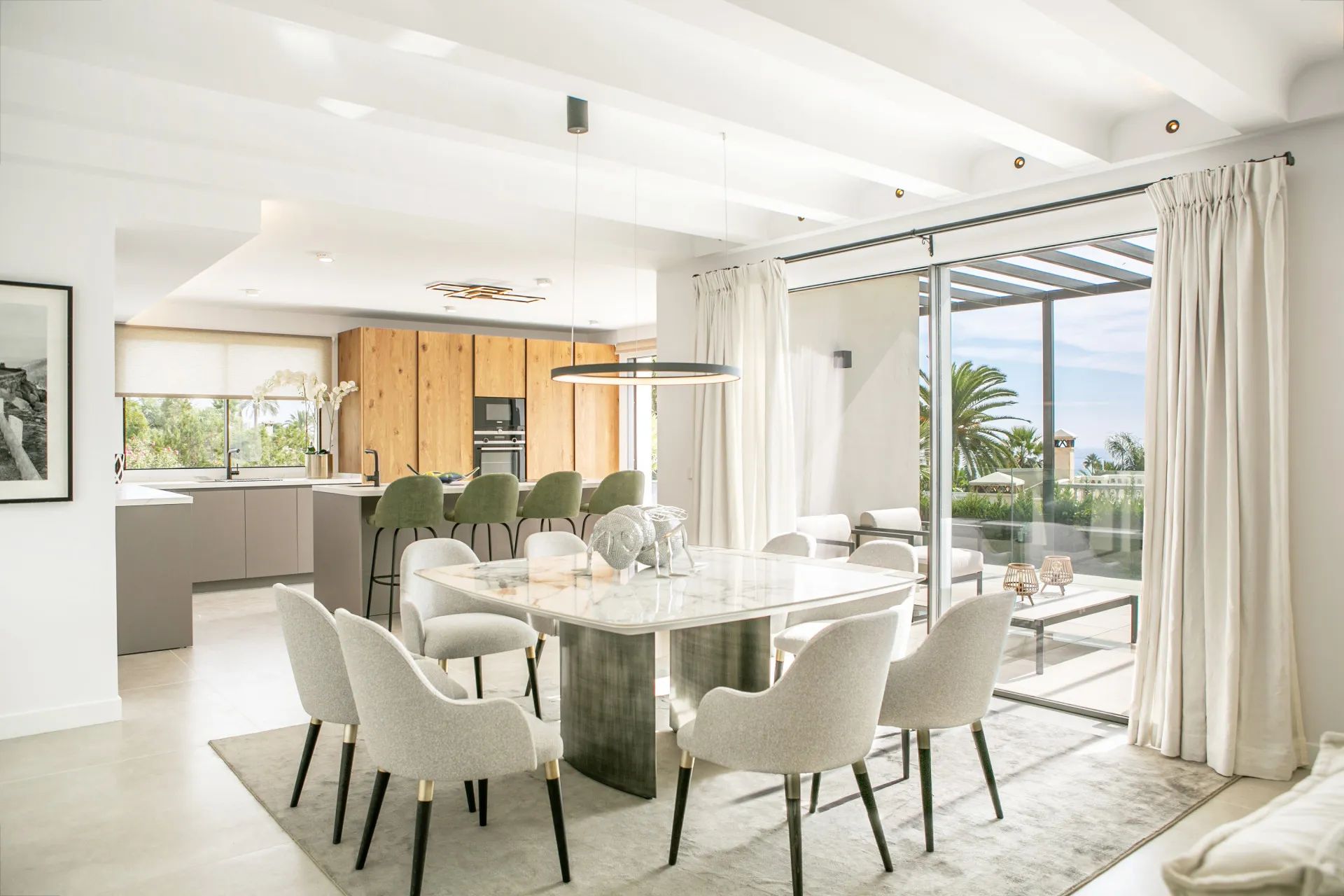 Adembenemende luxe op de Golden Mile – een villa waar elegantie en exclusiviteit samenkomen foto 6