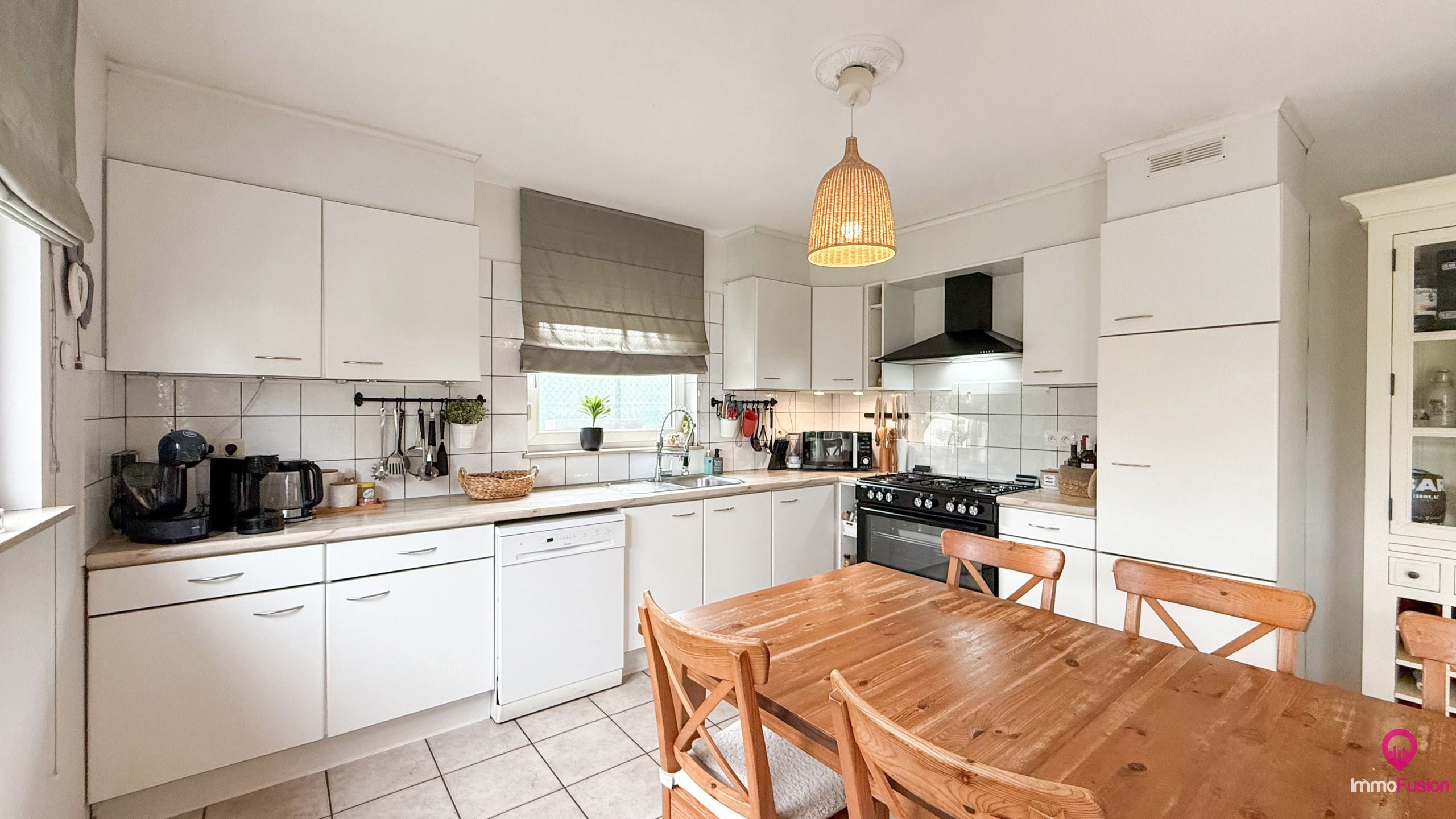 Prachtige woning met praktijkruime en paardenweide achteraan! foto 10